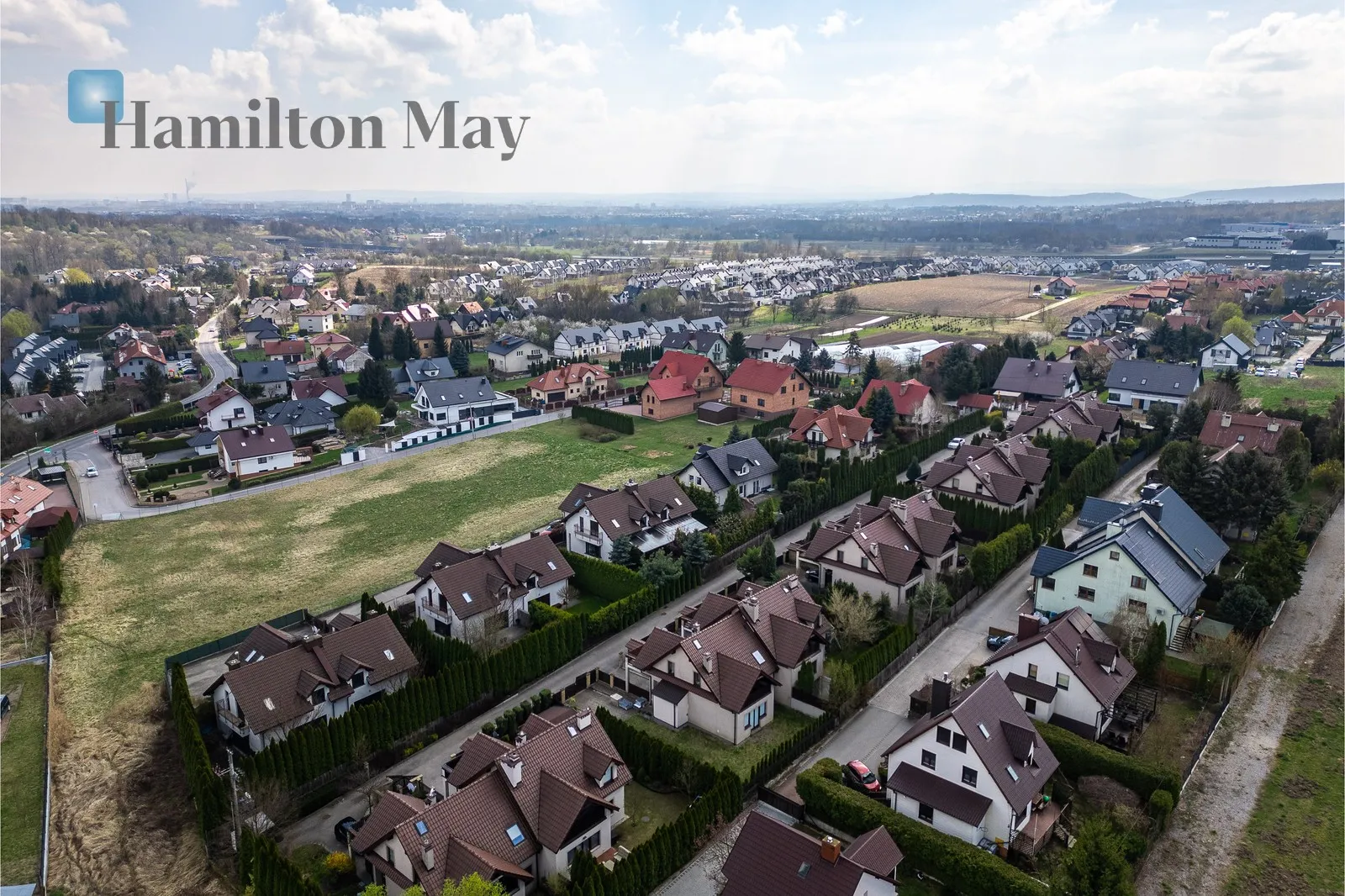 Comfortable, ready-to-move-in semi-detached house in a quiet area near Krakow - slider