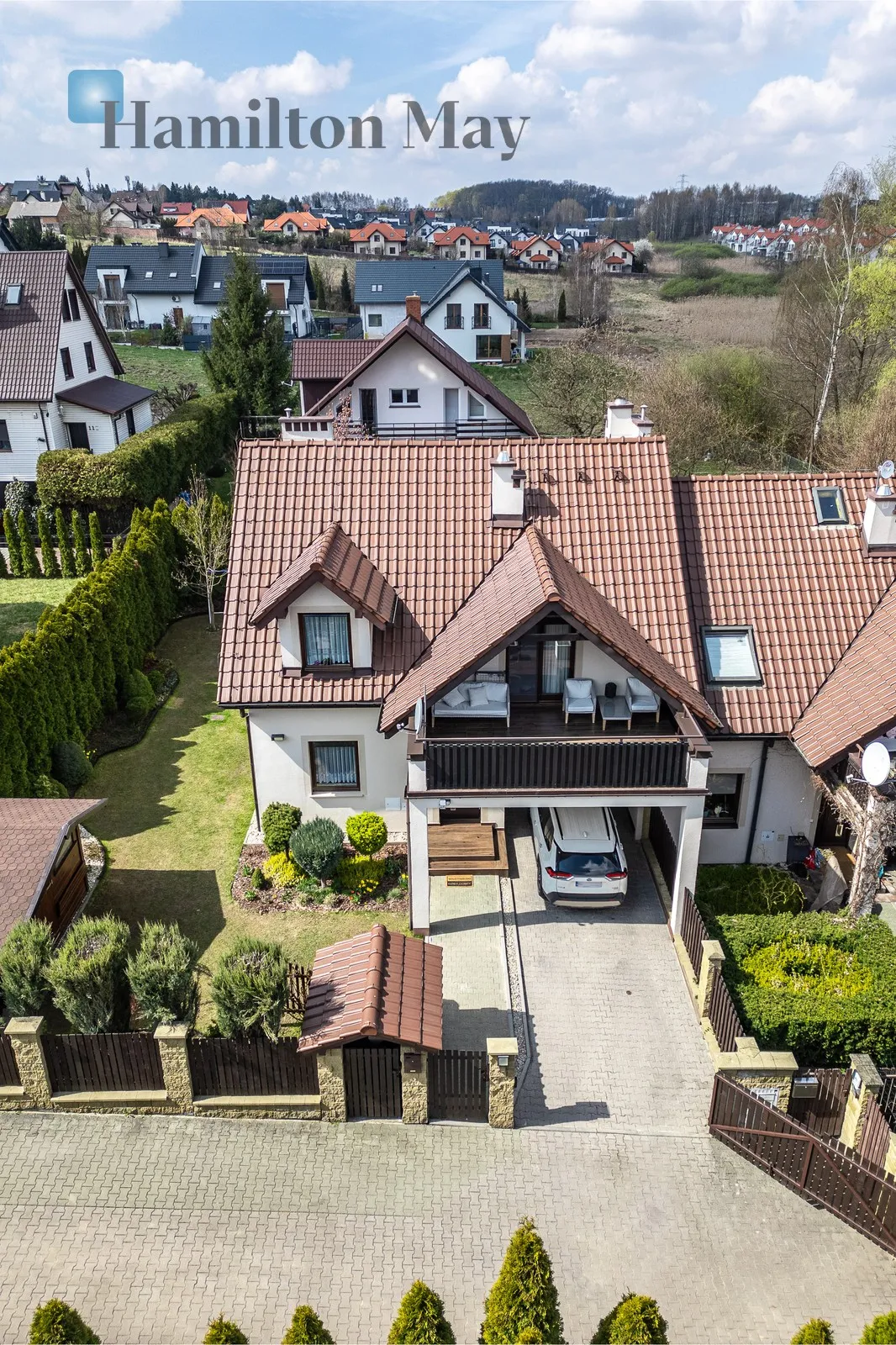 Comfortable, ready-to-move-in semi-detached house in a quiet area near Krakow - slider