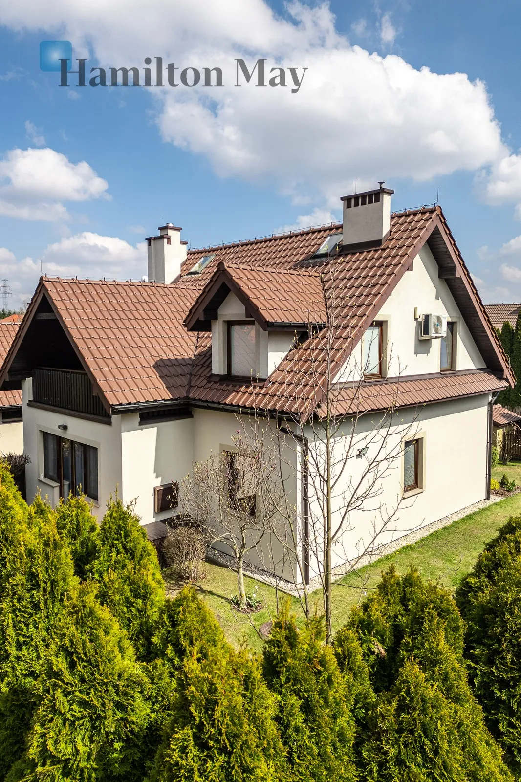 Comfortable, ready-to-move-in semi-detached house in a quiet area near Krakow - slider