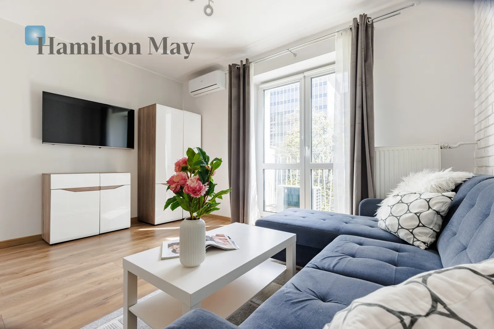 Street: Okopowa Region: Wola Subregion: Czyste Distance to centre: 2.41 km Level: 2 Price: 3000 PLN Bedrooms: 0 Bathrooms: 1 Size: 32m2 Price/m2: 94 PLN - slider