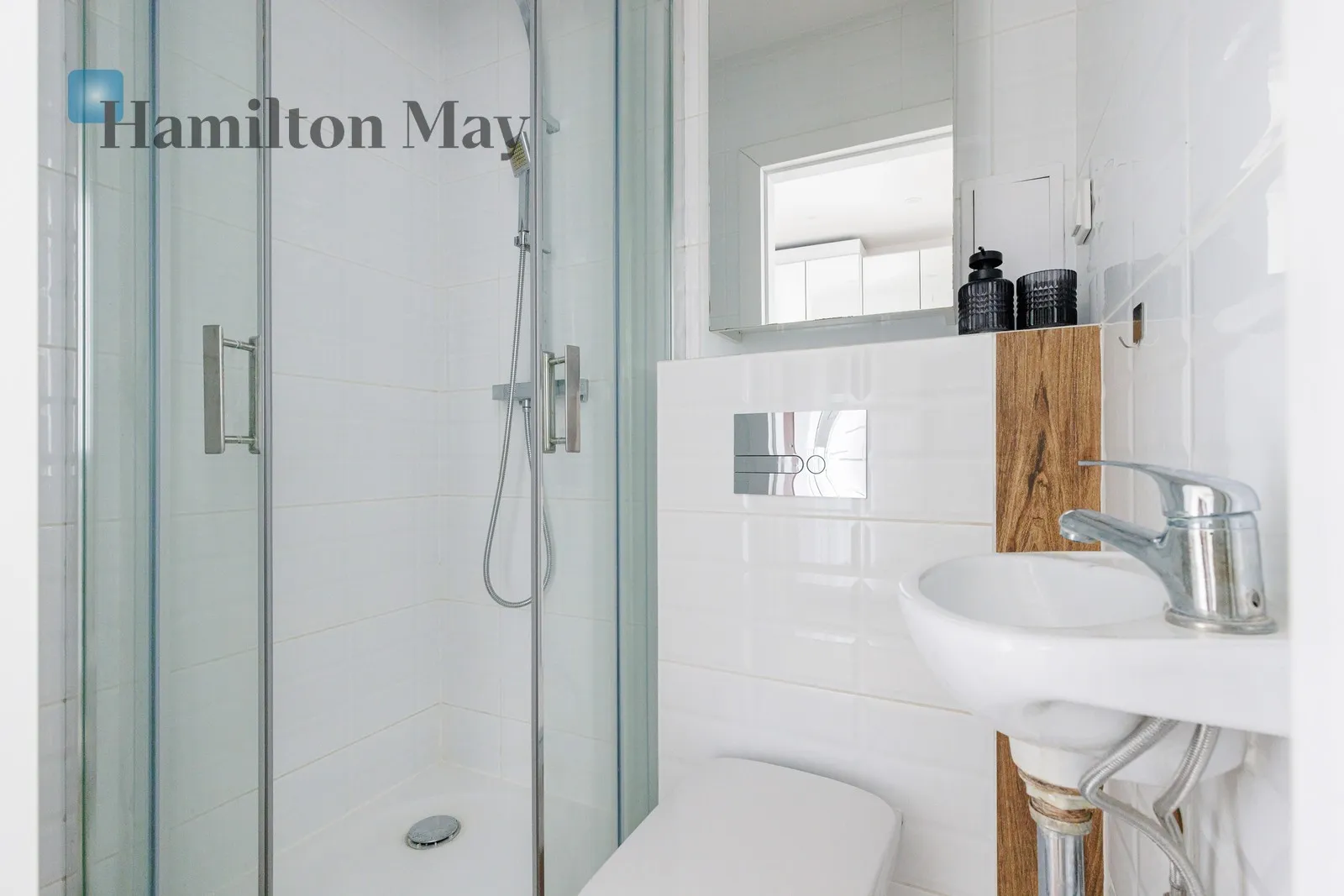 Region: Wola Subregion: Czyste Distance to centre: 2.41 km Level: 2 Price: 3000 PLN Bedrooms: 0 Bathrooms: 1 Size: 32m2 - slider