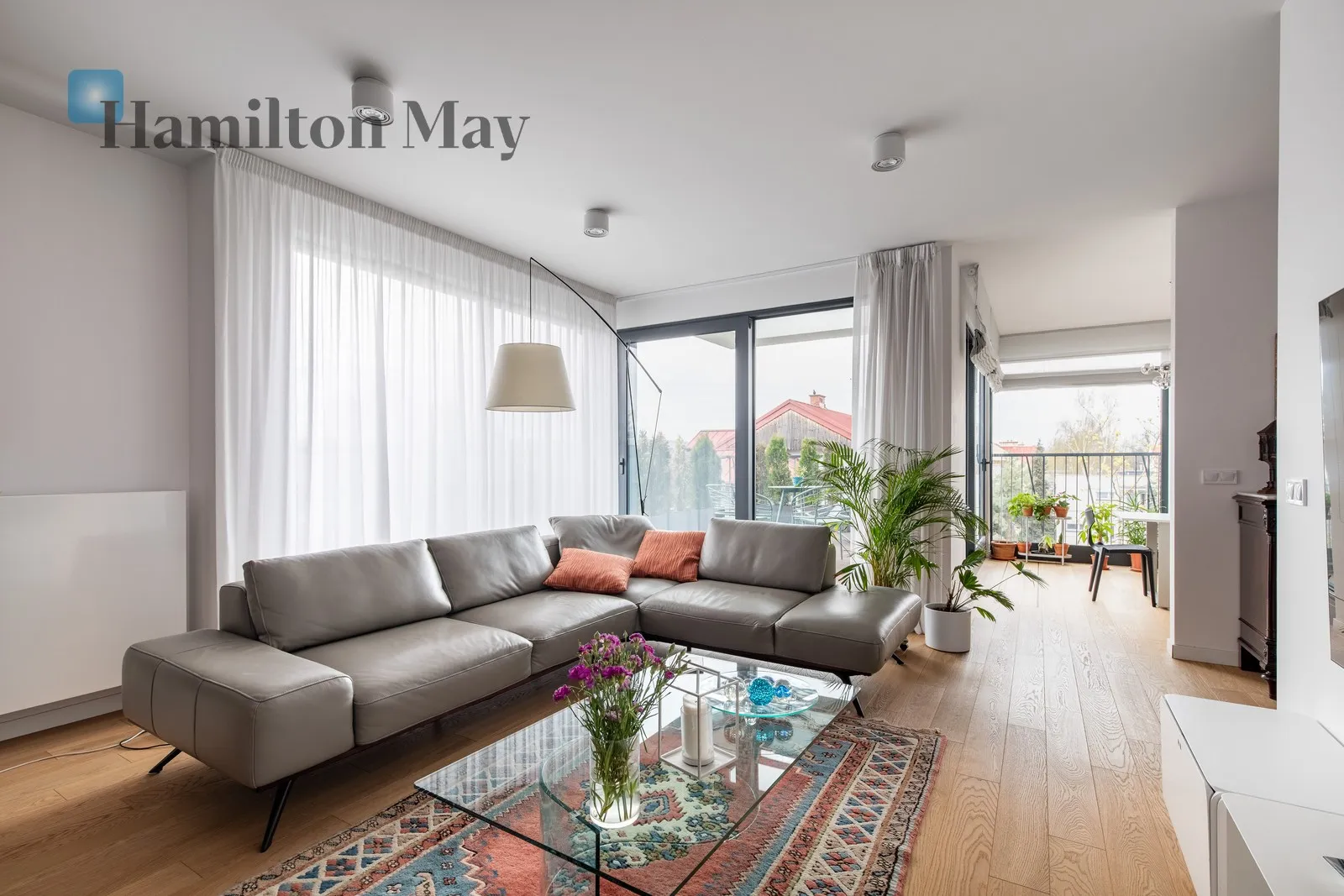 City: Kraków Street: Jerzego Samuela Bandtkiego Region: Bronowice Distance to centre: 3.23 km Level: 3 Price: 2680000 PLN Bedrooms: 3 Bathrooms: 2 Size: 120m2 Price/m2: 22333 PLN - slider