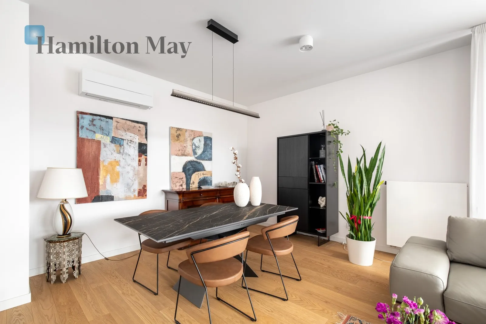 City: Kraków Street: Jerzego Samuela Bandtkiego Region: Bronowice Distance to centre: 3.23 km Level: 3 Price: 2680000 PLN Bedrooms: 3 - slider