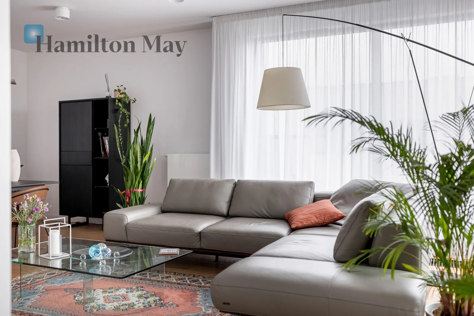 Region: Bronowice Distance to centre: 3.23 km Level: 3 Price: 2680000 PLN Bedrooms: 3 Bathrooms: 2 Size: 120m2 - slider