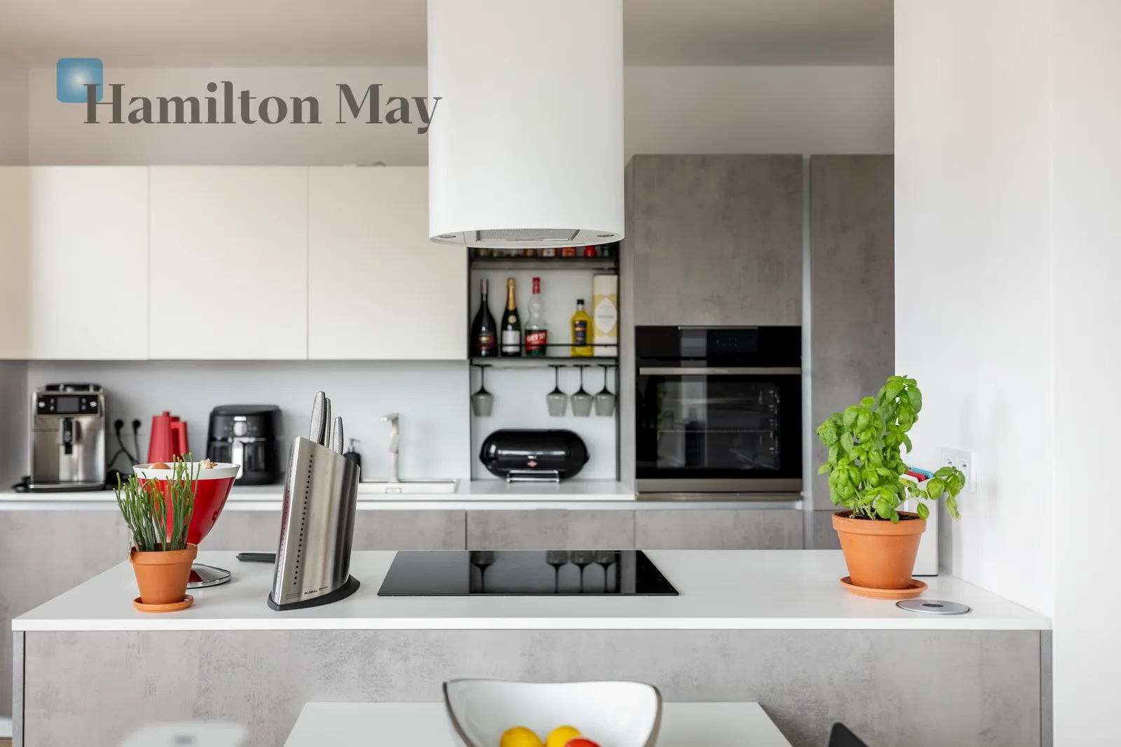 Level: 3 Price: 2680000 PLN Bedrooms: 3 Bathrooms: 2 - slider