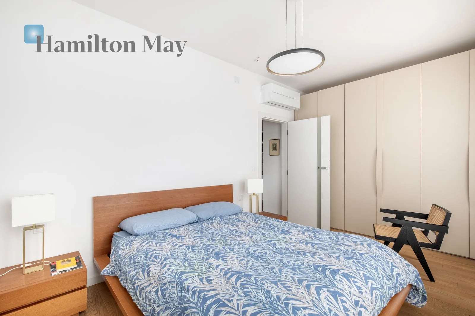 Distance to centre: 3.23 km Level: 3 Price: 2680000 PLN - slider