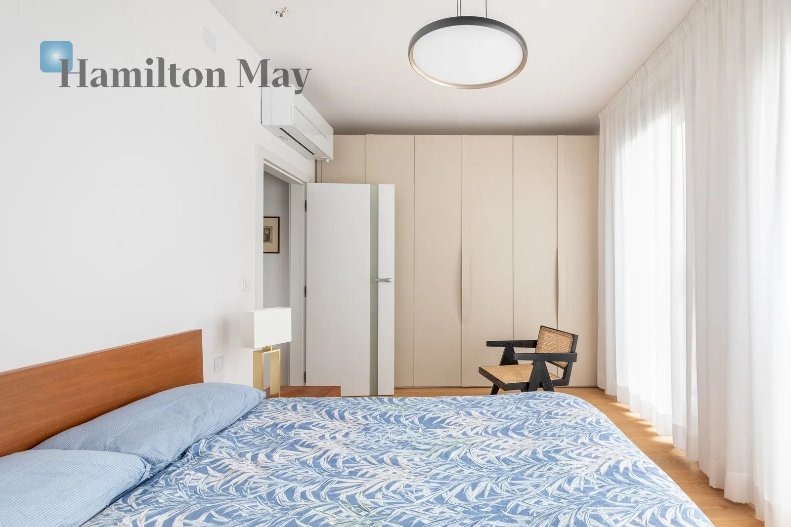 Bedrooms: 3 Bathrooms: 2 Size: 120m2 - slider