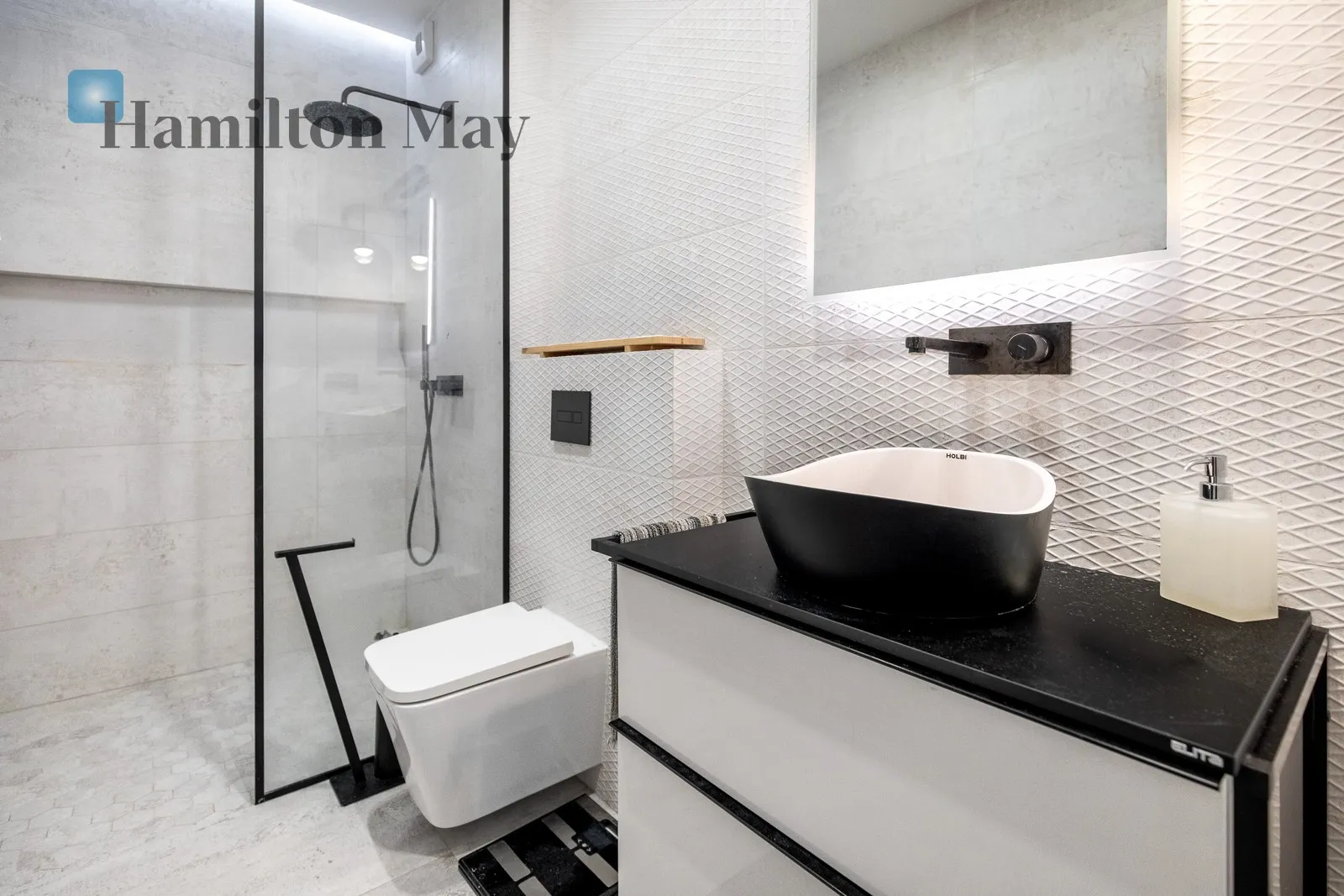 Price: 2680000 PLN Bedrooms: 3 - slider