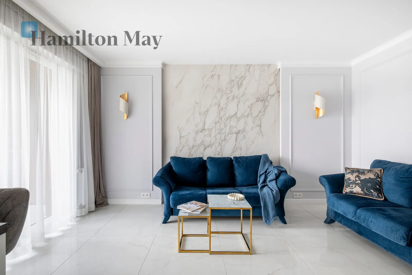 An elegant apartment with a view of the Vistula River in the Pianissimo building - slider