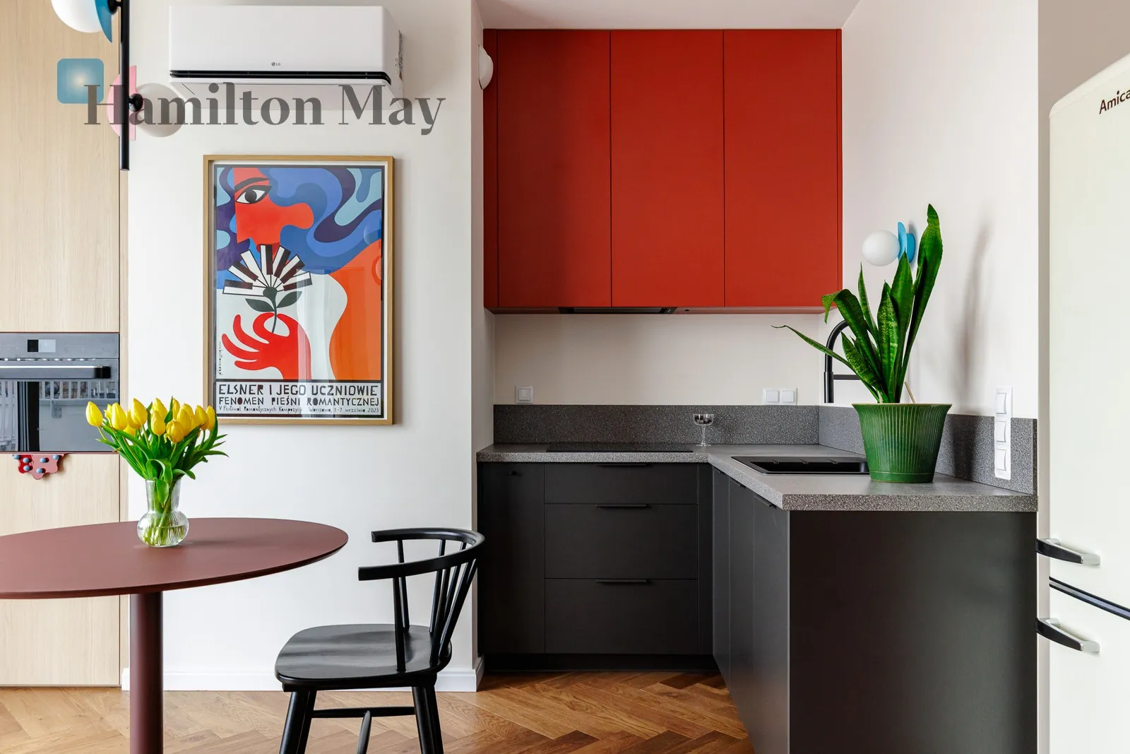 City: Warszawa Street: Konopacka Region: Praga-Północ Subregion: Nowa Praga Distance to centre: 3.83 km Level: 7 Price: 3950 PLN Bedrooms: 1 Bathrooms: 1 - slider