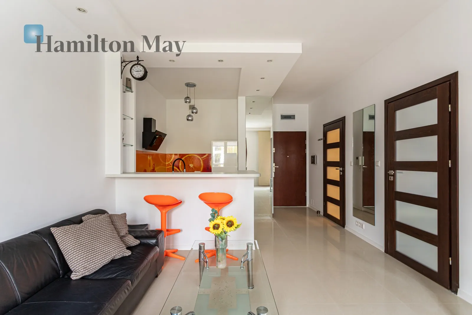 Region: Mokotów Subregion: Wyględów Distance to centre: 3 km Level: 2 Price: 1435000 PLN Bedrooms: 1 Bathrooms: 1 Size: 41m2 Price/m2: 35000 PLN - slider