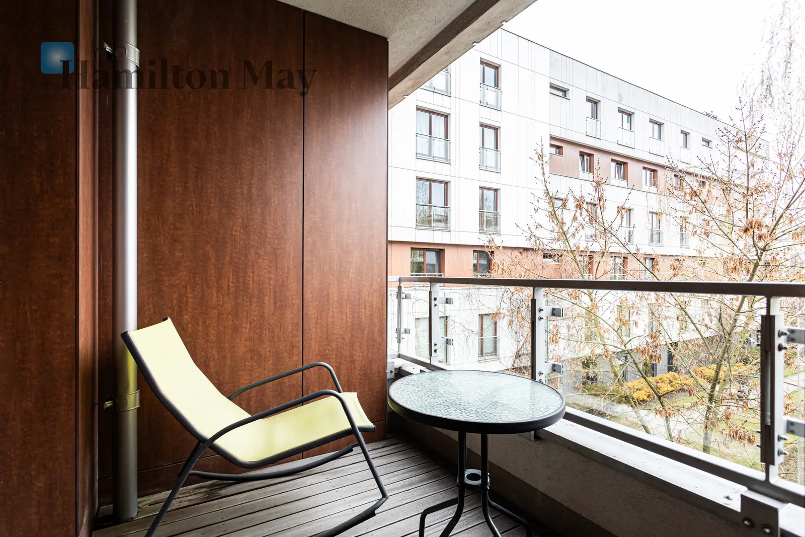 Subregion: Wyględów Distance to centre: 3 km Level: 2 Price: 1435000 PLN Bedrooms: 1 Bathrooms: 1 Size: 41m2 - slider
