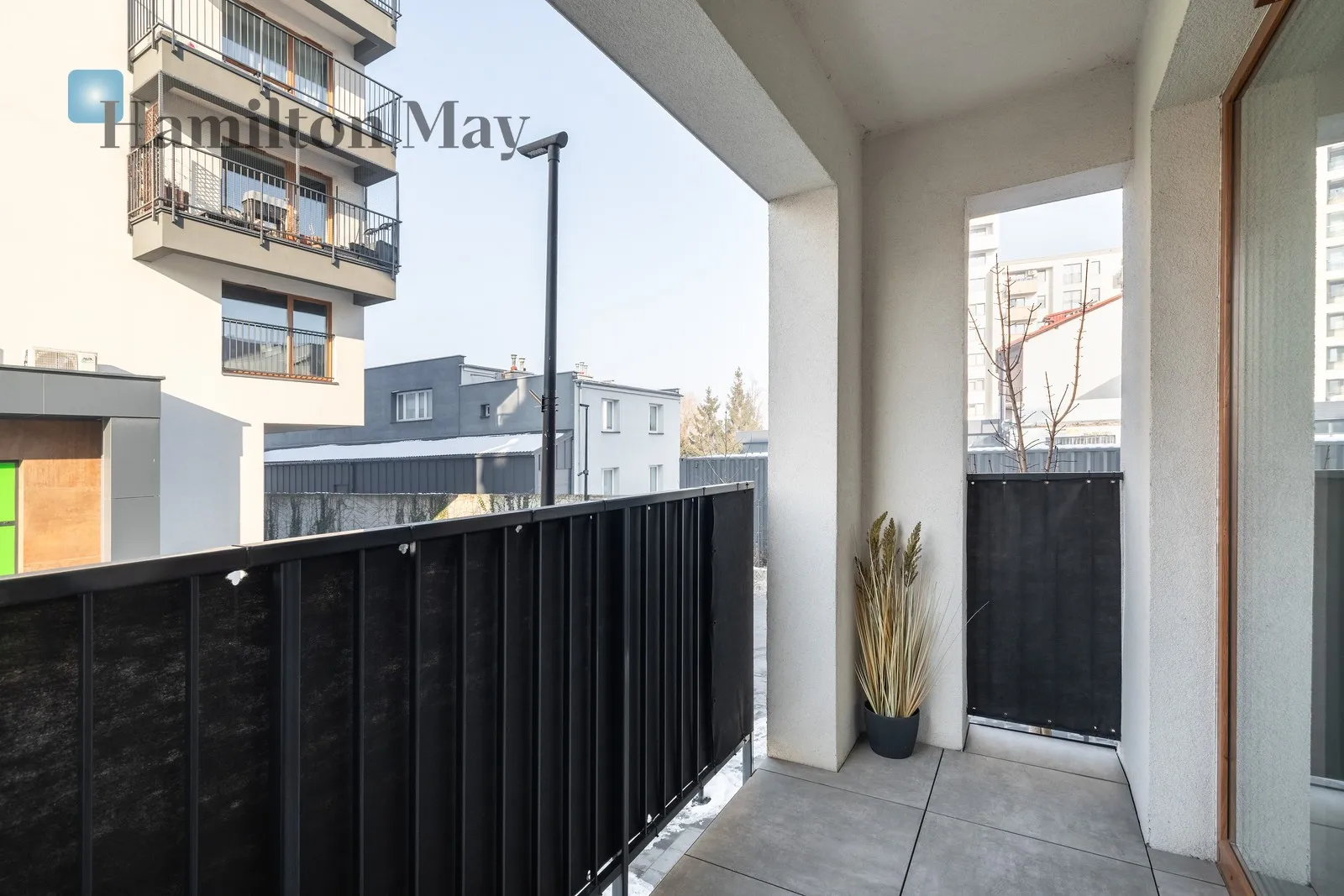 Komfortowe mieszkanie z balkonem - slider