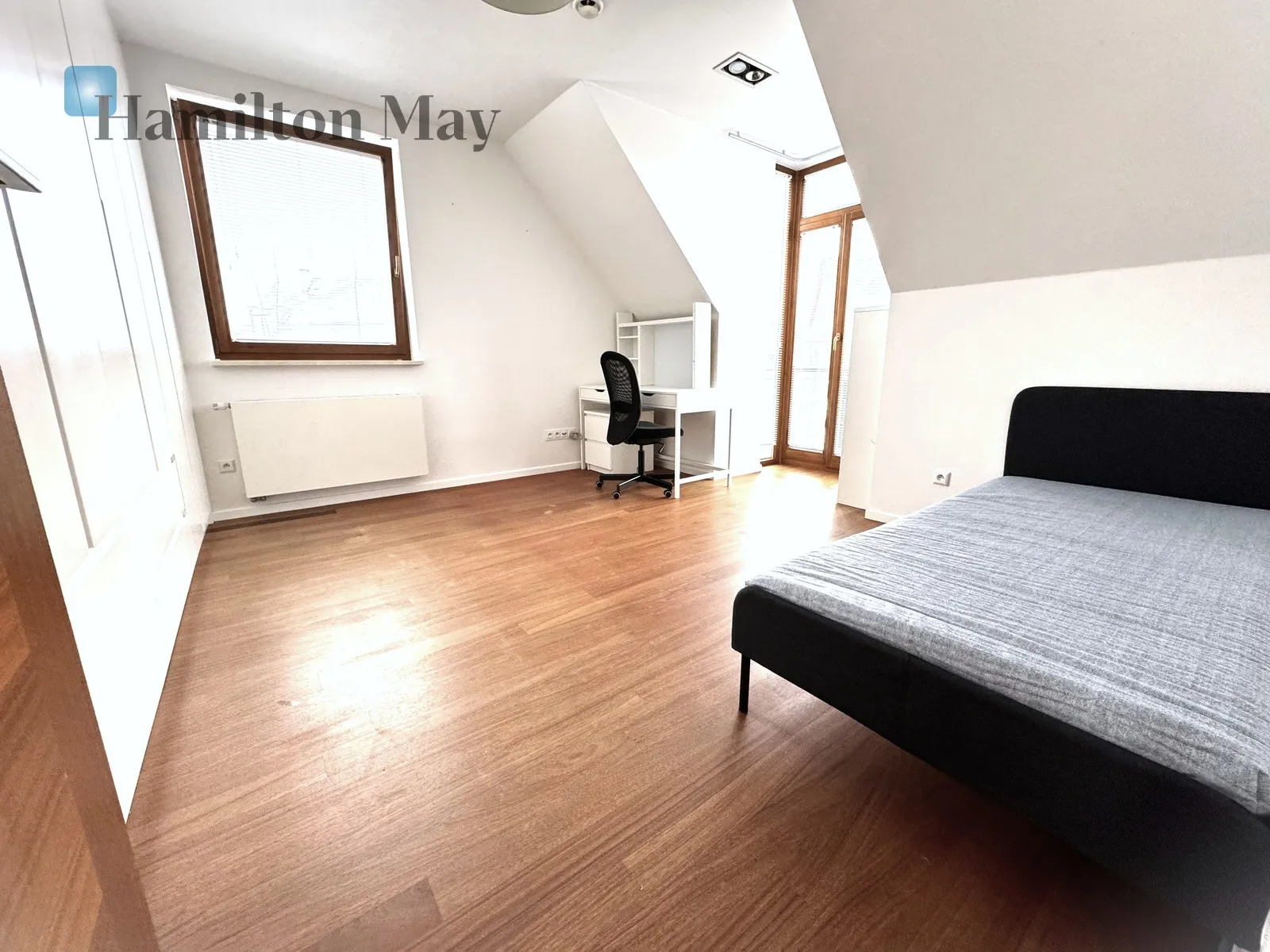 An elegant, comfortable semi-detached house on Parkowe Wzgórze in Mogilany - slider