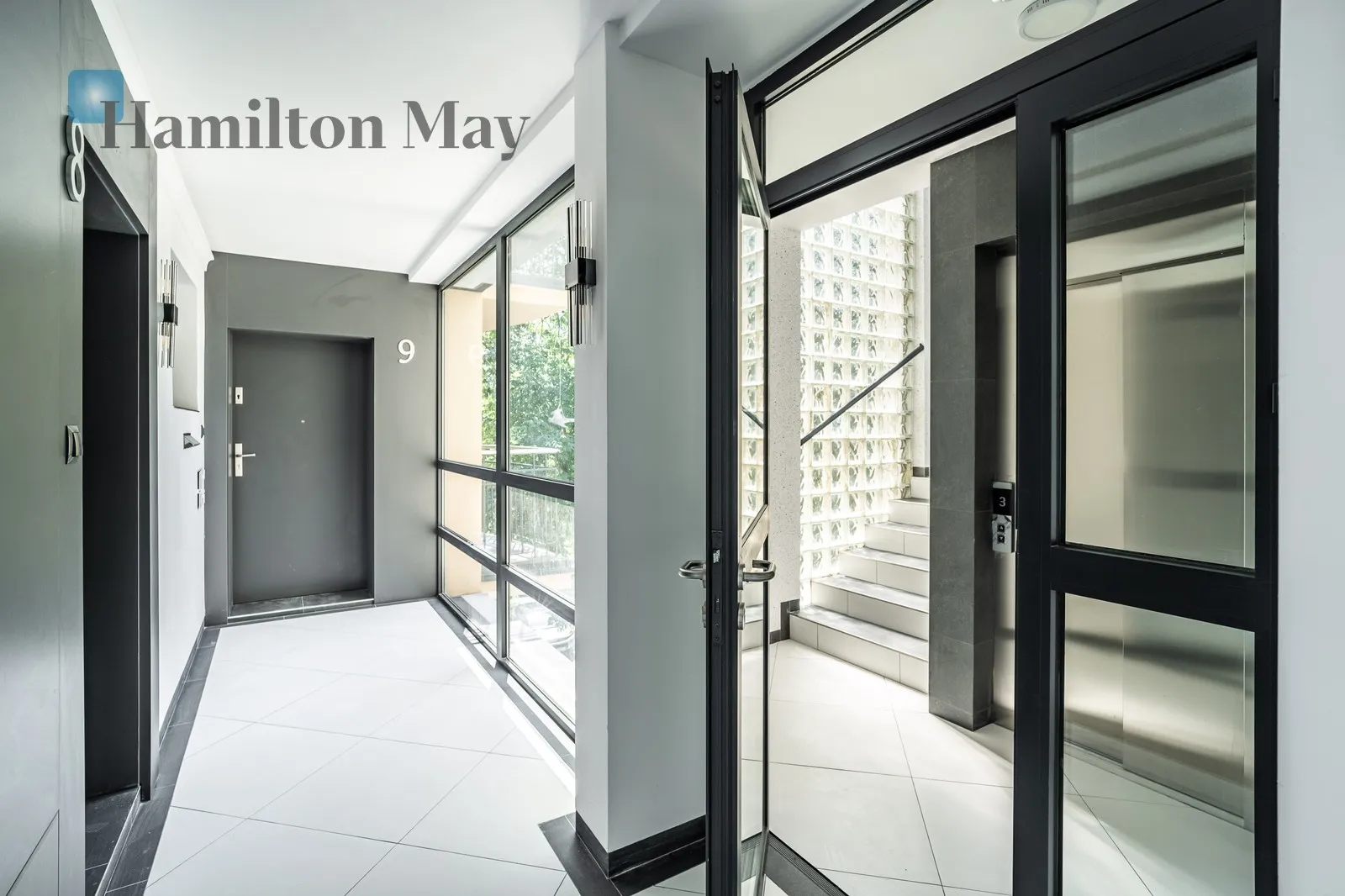 Distance to centre: 1.85 km Level: 1 Price: 1132300 PLN Bedrooms: 3 - slider
