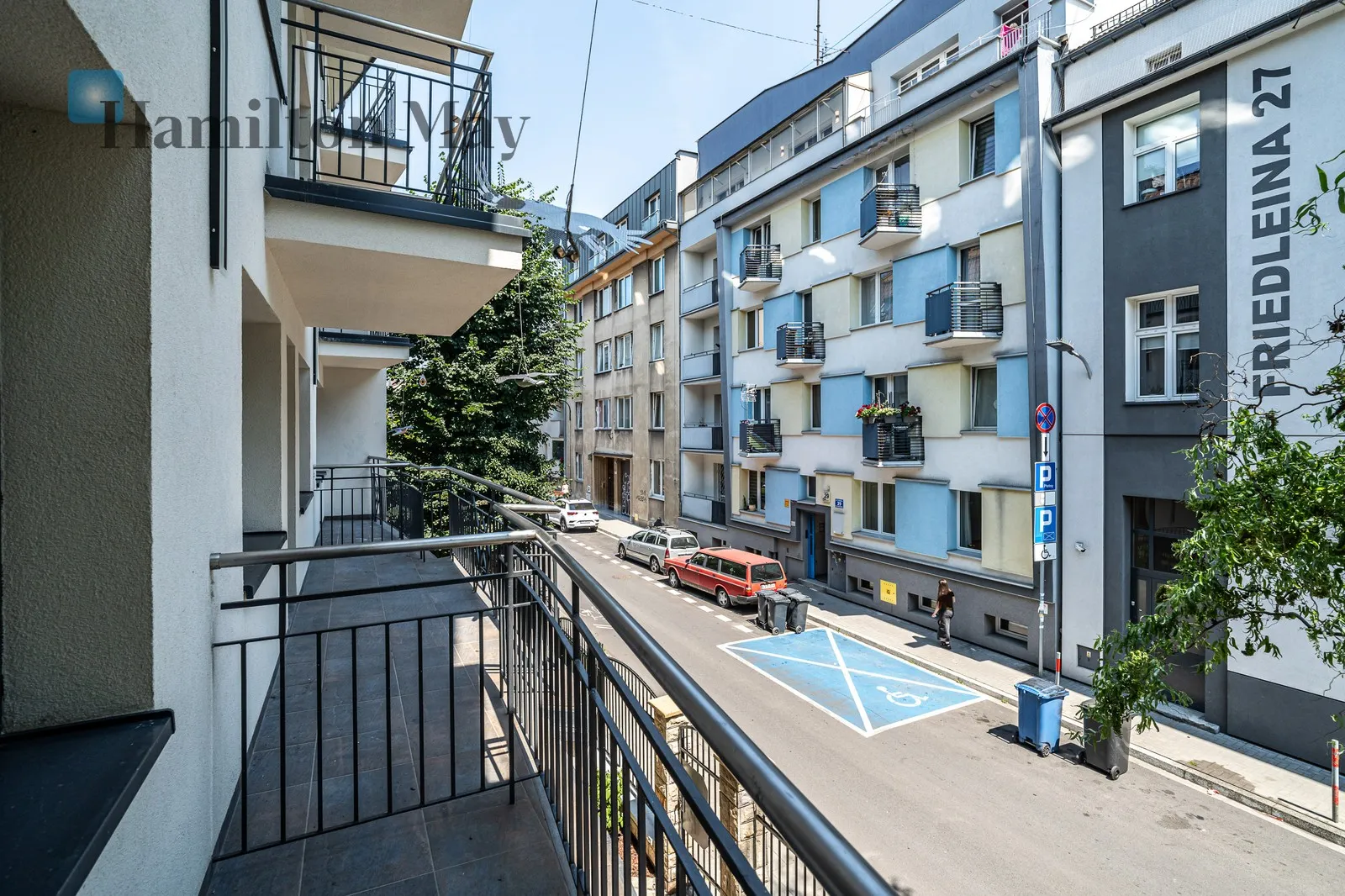 Street: Józefa Friedleina Region: Krowodrza Distance to centre: 1.85 km Level: 2 Price: 1149200 PLN - slider
