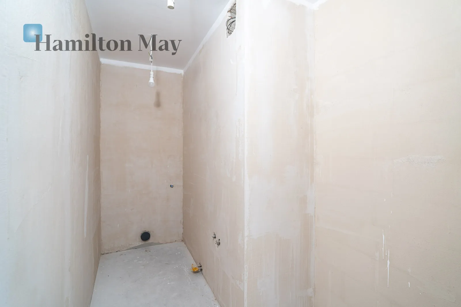 Price: 2016000 PLN Bedrooms: 5 Bathrooms: 2 Size: 122m2 Price/m2: 16525 PLN - slider