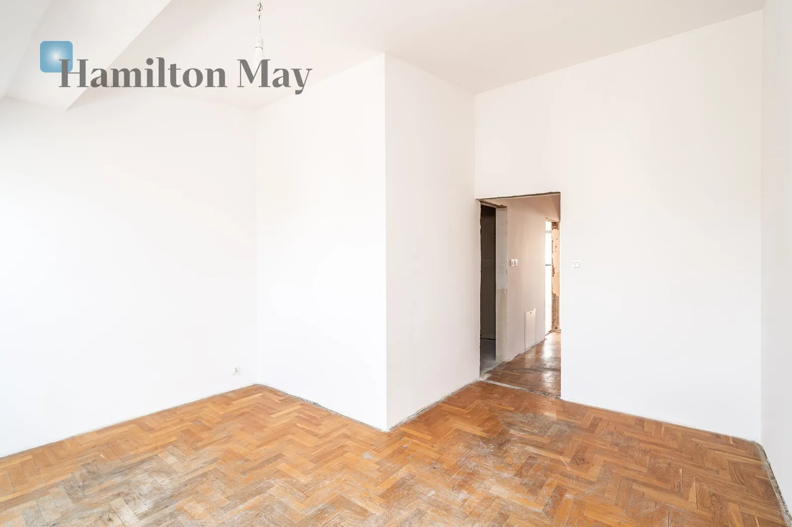 Distance to centre: 1.85 km Level: 3 Price: 1562400 PLN Bedrooms: 3 Bathrooms: 2 - slider