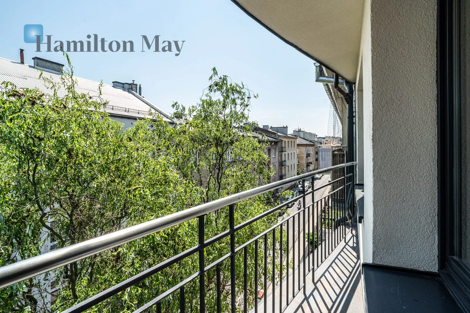 Level: 3 Price: 2016000 PLN Bedrooms: 3 - slider