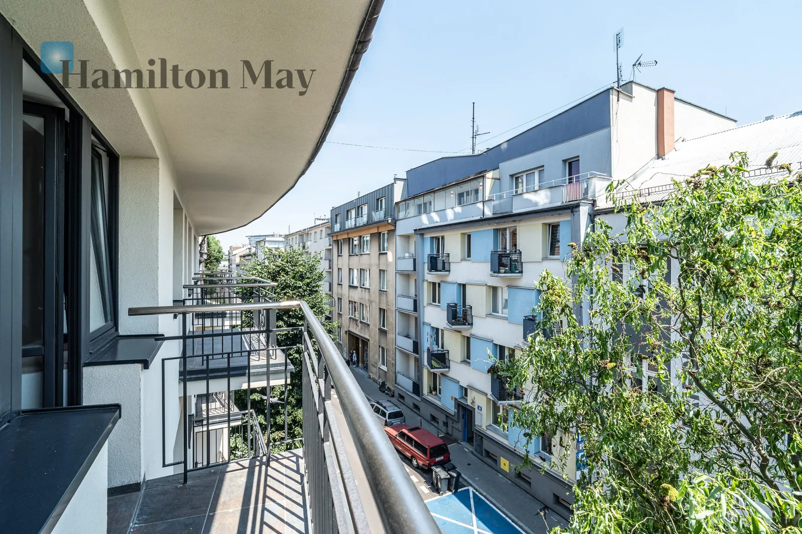 Price: 2016000 PLN Bedrooms: 3 Bathrooms: 2 - slider