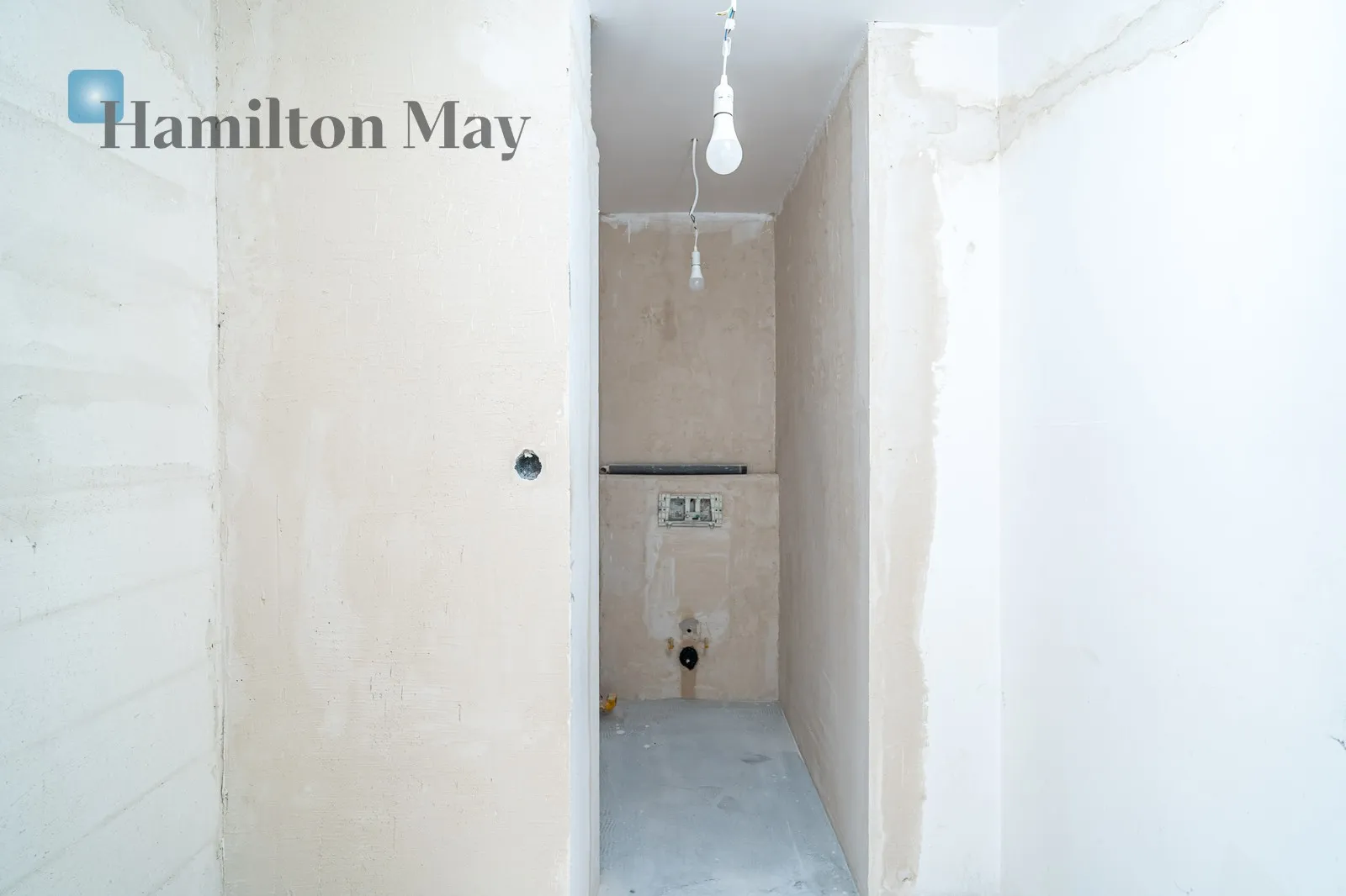 Distance to centre: 1.85 km Level: 3 Price: 2016000 PLN Bedrooms: 3 Bathrooms: 2 Size: 121m2 - slider