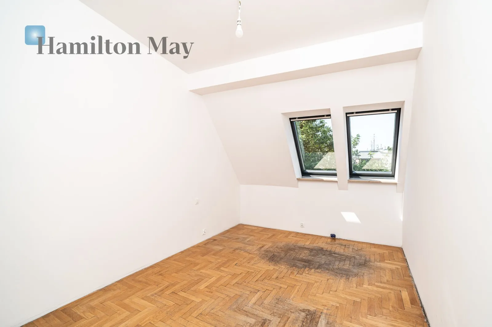 Bedrooms: 3 Bathrooms: 2 Size: 121m2 Price/m2: 16661 PLN - slider