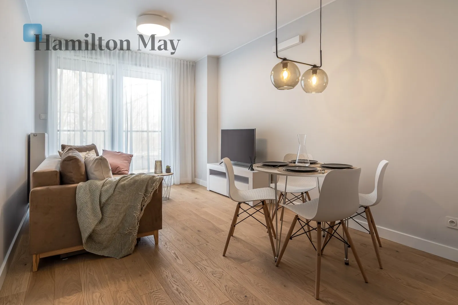 A unique, elegant one-bedroom apartment in a discreet development in Praga Północ, near the Szwedzka metro station - slider