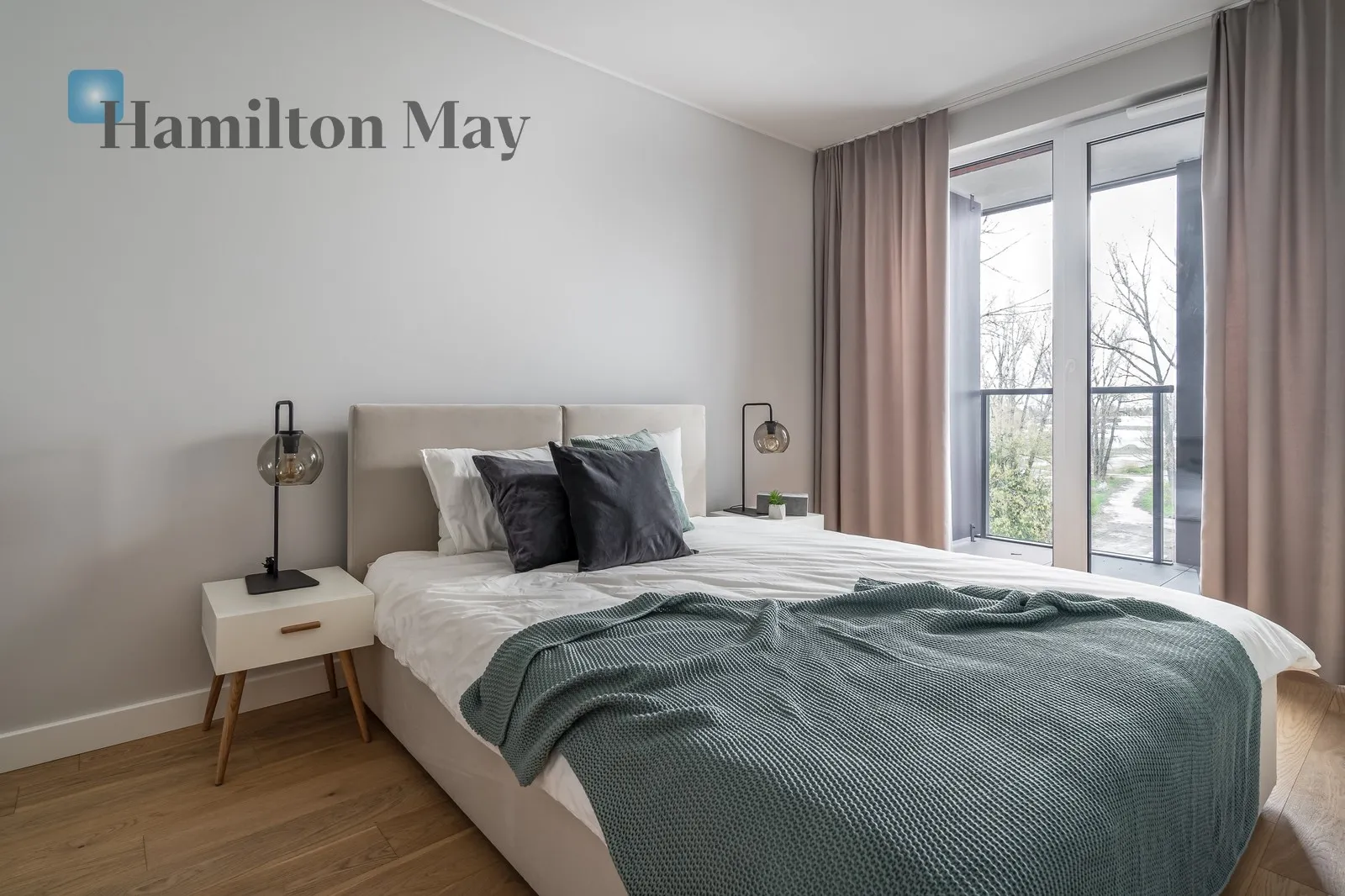 A unique, elegant one-bedroom apartment in a discreet development in Praga Północ, near the Szwedzka metro station - slider