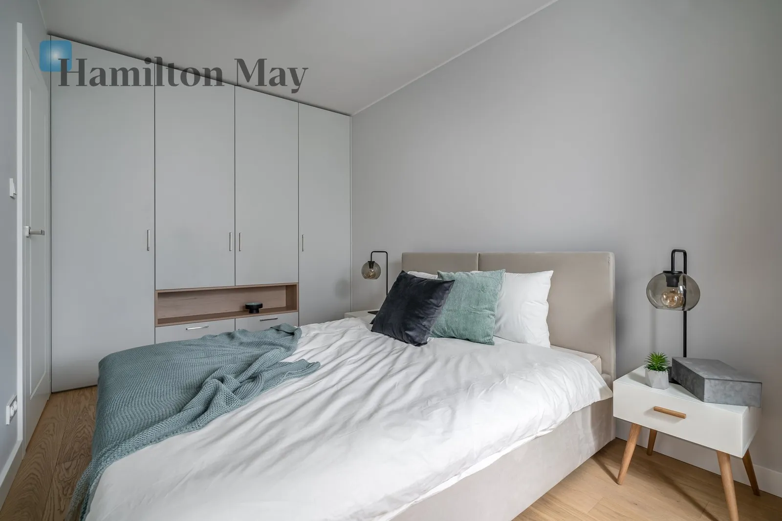 A unique, elegant one-bedroom apartment in a discreet development in Praga Północ, near the Szwedzka metro station - slider