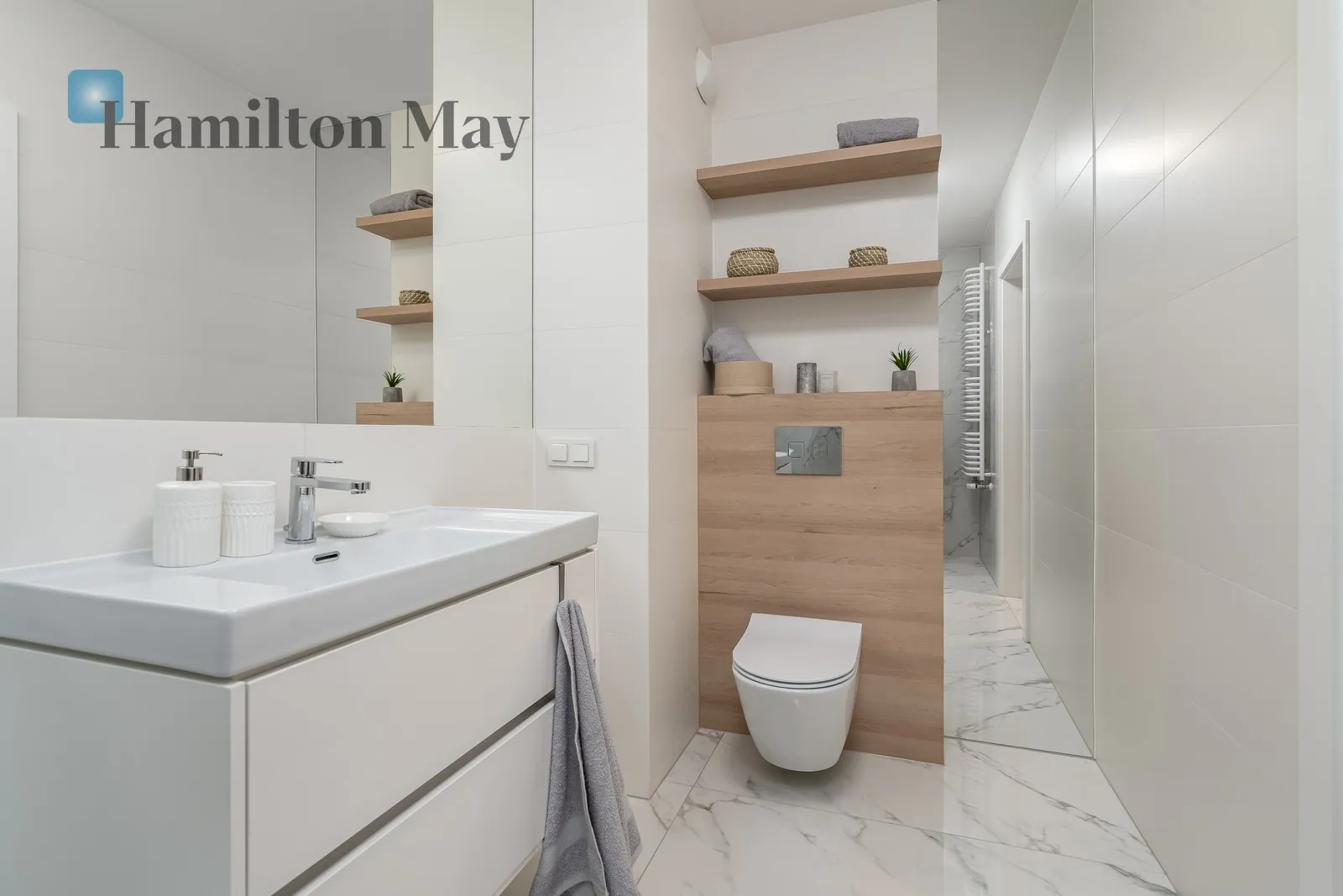 A unique, elegant one-bedroom apartment in a discreet development in Praga Północ, near the Szwedzka metro station - slider