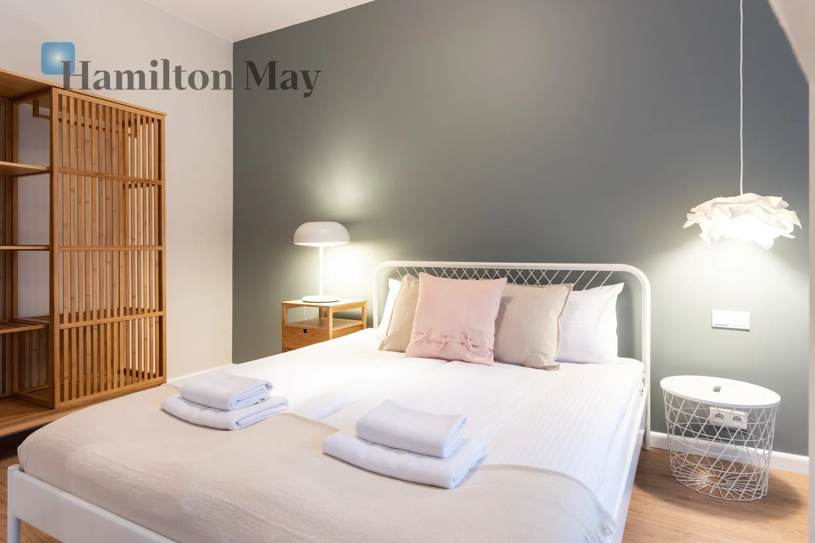 Distance to centre: 1.58 km Level: 1 Price: 925000 PLN Bedrooms: 0 Bathrooms: 1 Size: 35.26m2 Price/m2: 26234 PLN - slider