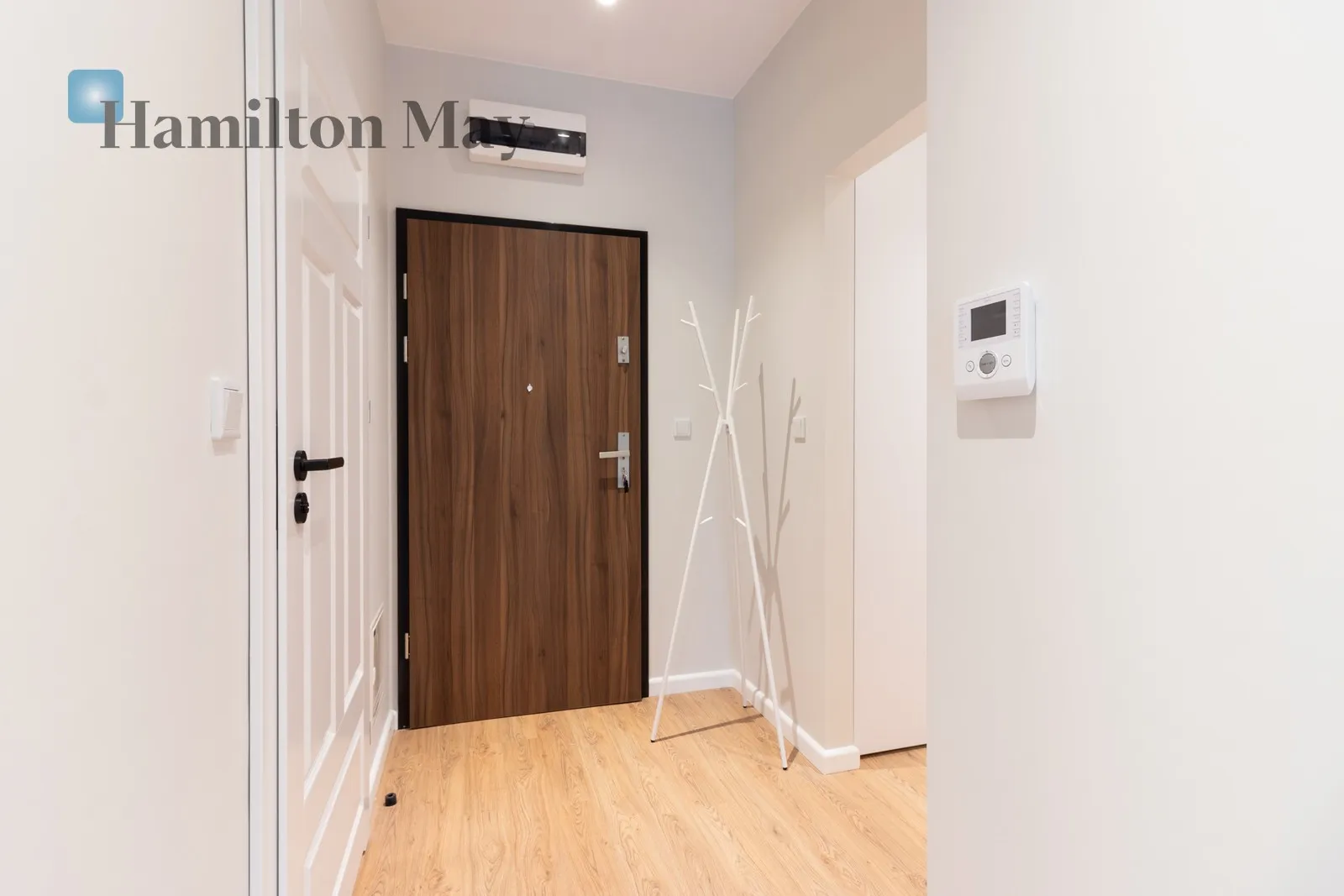 Street: Rakowicka Region: Stare Miasto Distance to centre: 1.58 km Level: 1 Price: 925000 PLN Bedrooms: 0 - slider