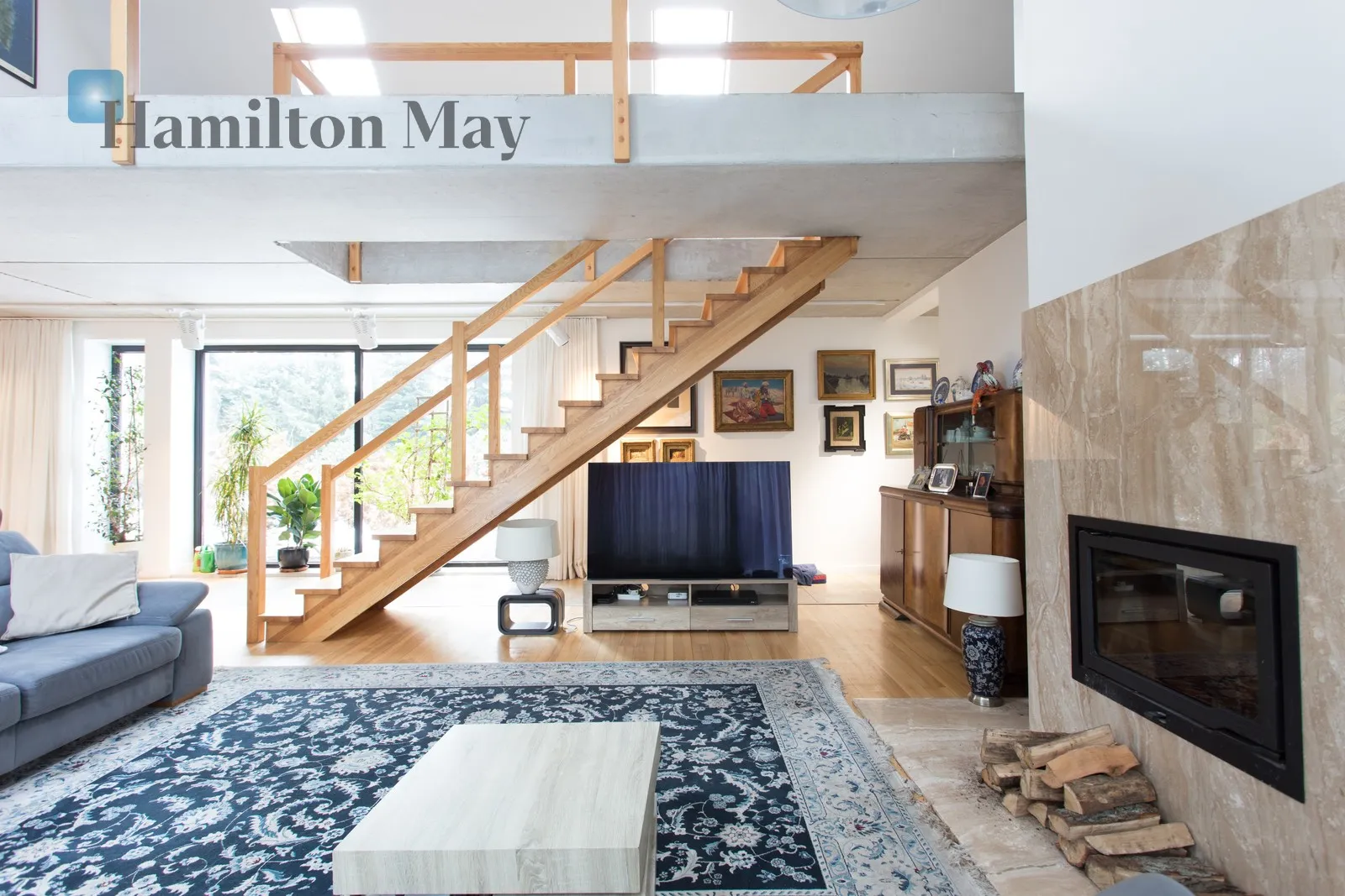 Distance to centre: 27.34 km Price: 2899000 PLN Bedrooms: 6 Bathrooms: 4 Plot size: 8600m2 Price/m2: 8975 PLN - slider