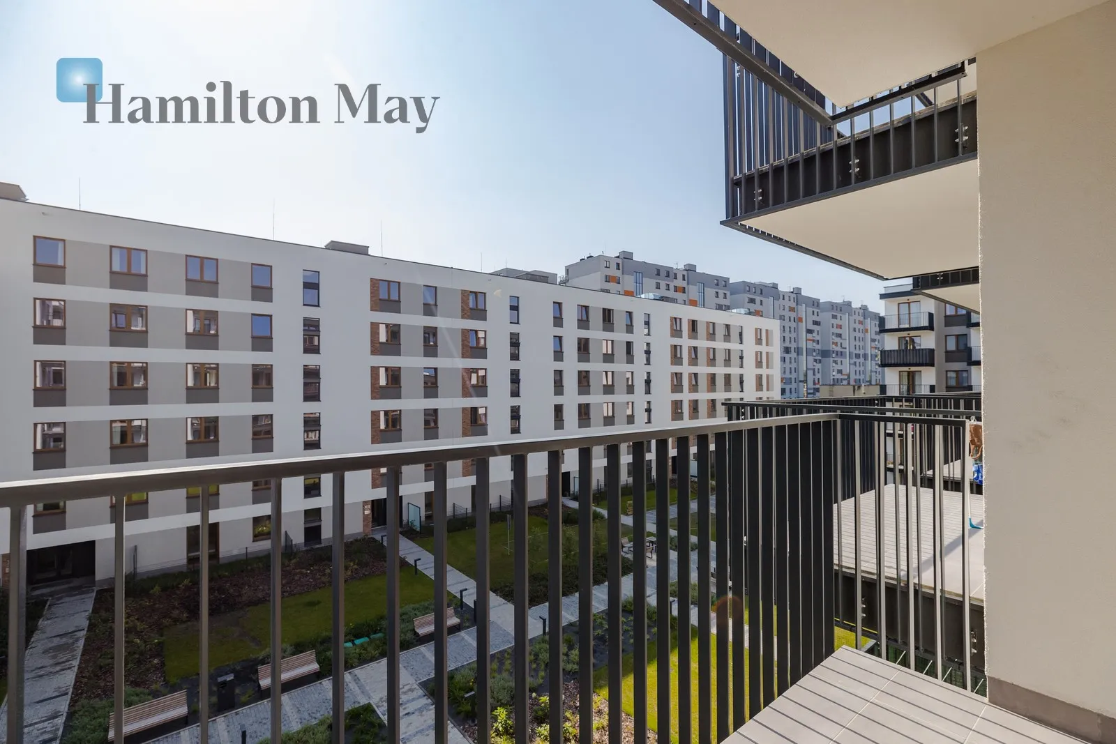 Street: Myśliwska Region: Podgórze Subregion: Płaszów Distance to centre: 4.69 km Level: 4 Price: 762000 PLN Bedrooms: 1 - slider