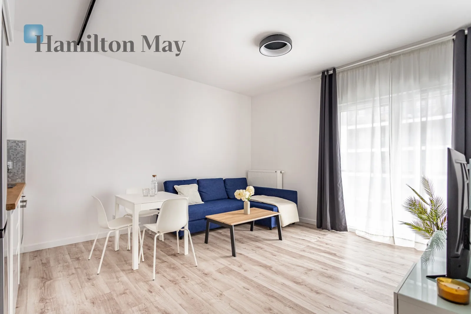 New 2-room apartment with air conditioning + balcony + garage - slider