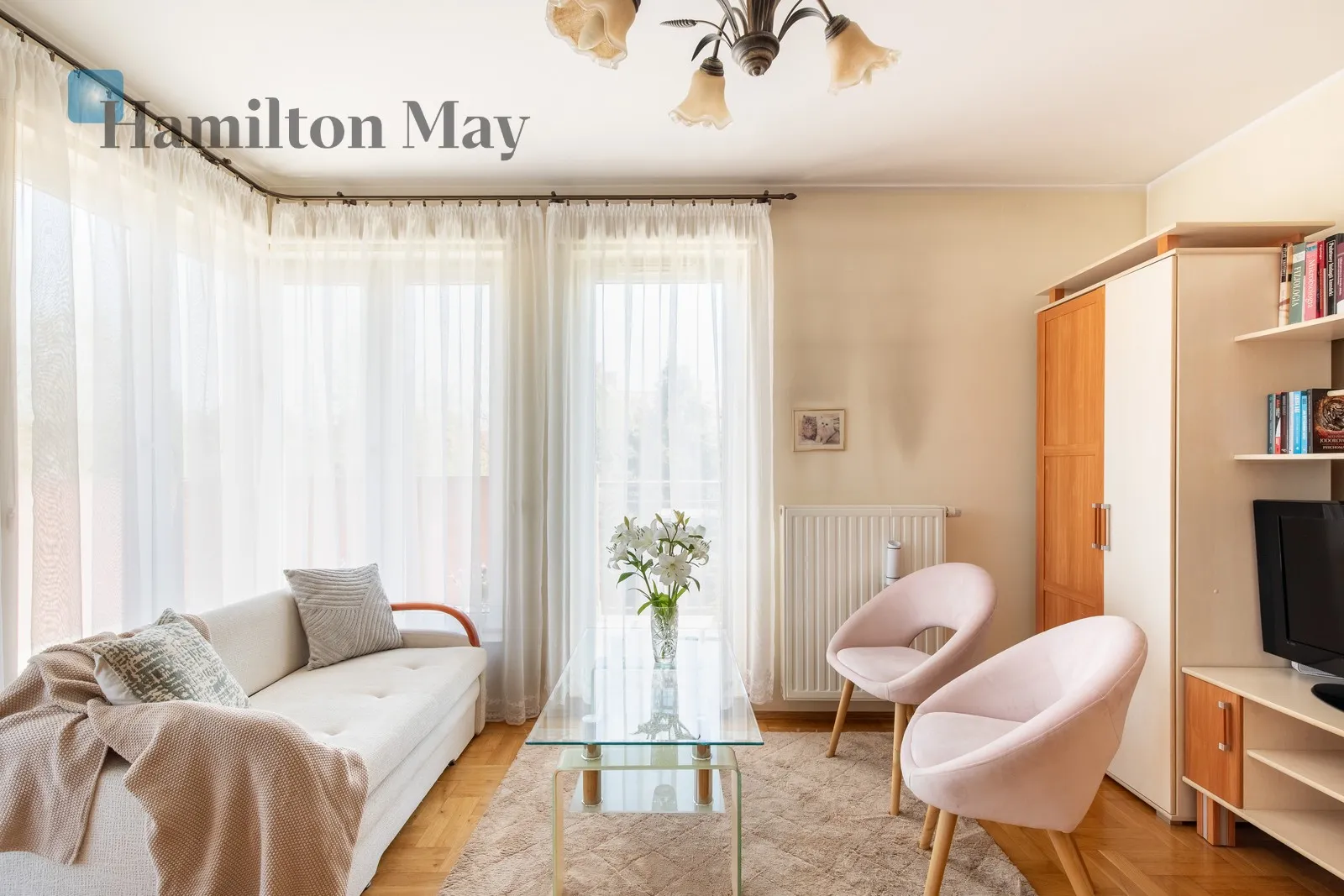 City: Kraków Street: osiedle Złota Podkowa Region: Bronowice Subregion: Bronowice Małe Distance to centre: 4.88 km Level: 2 Price: 775000 PLN Bedrooms: 1 Bathrooms: 1 Size: 49m2 - slider