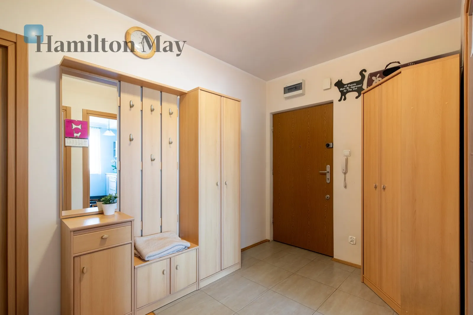 Distance to centre: 4.88 km Level: 2 Price: 775000 PLN Bedrooms: 1 Bathrooms: 1 Size: 49m2 Price/m2: 15816 PLN - slider