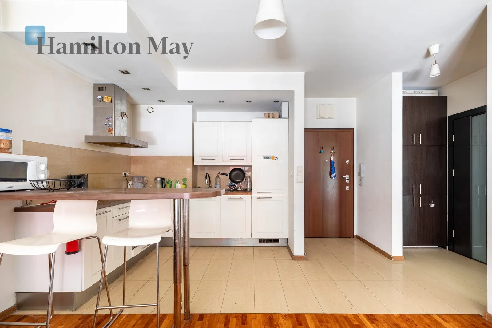 2-room apartment in the Angel City building - slider