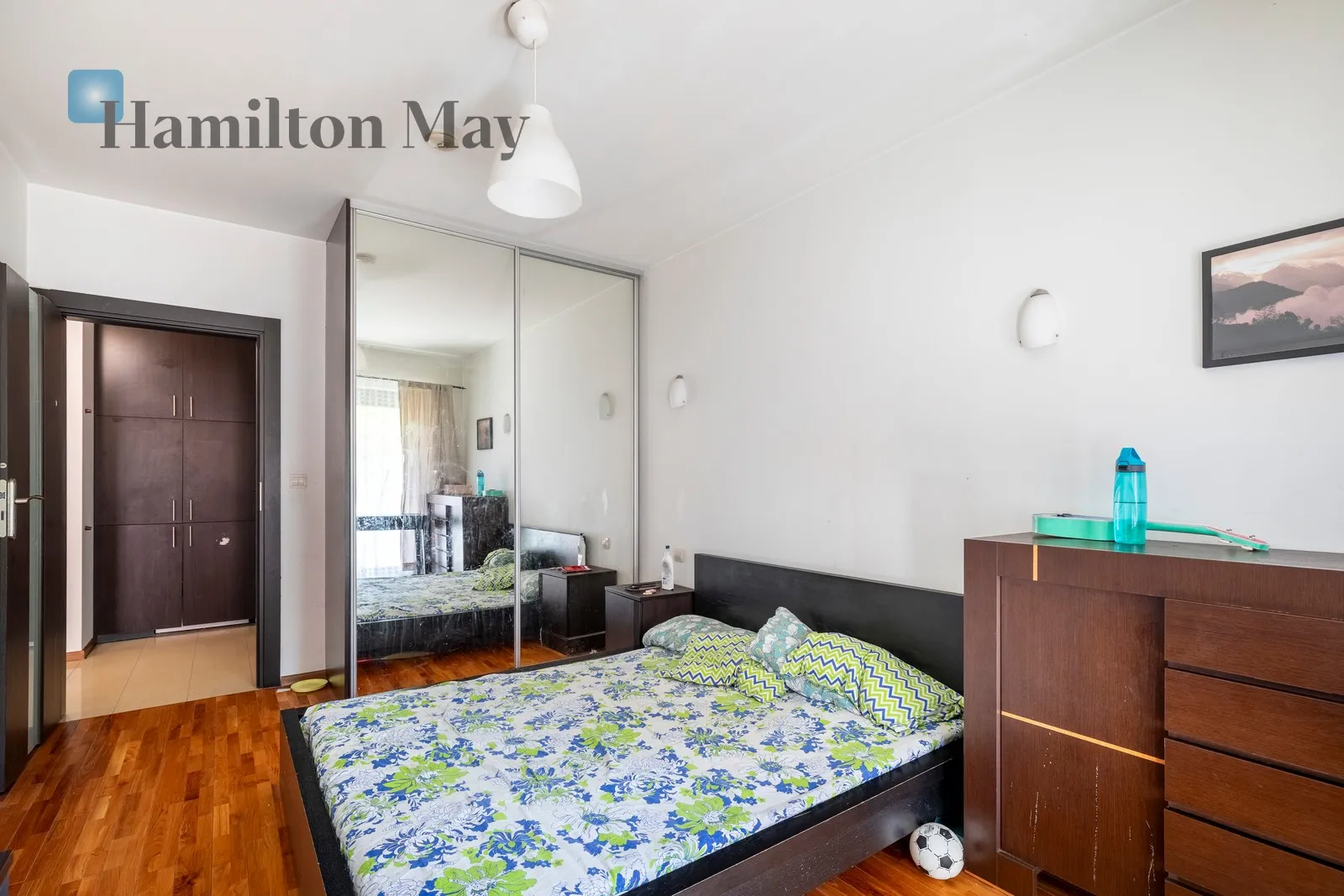 2-room apartment in the Angel City building - slider