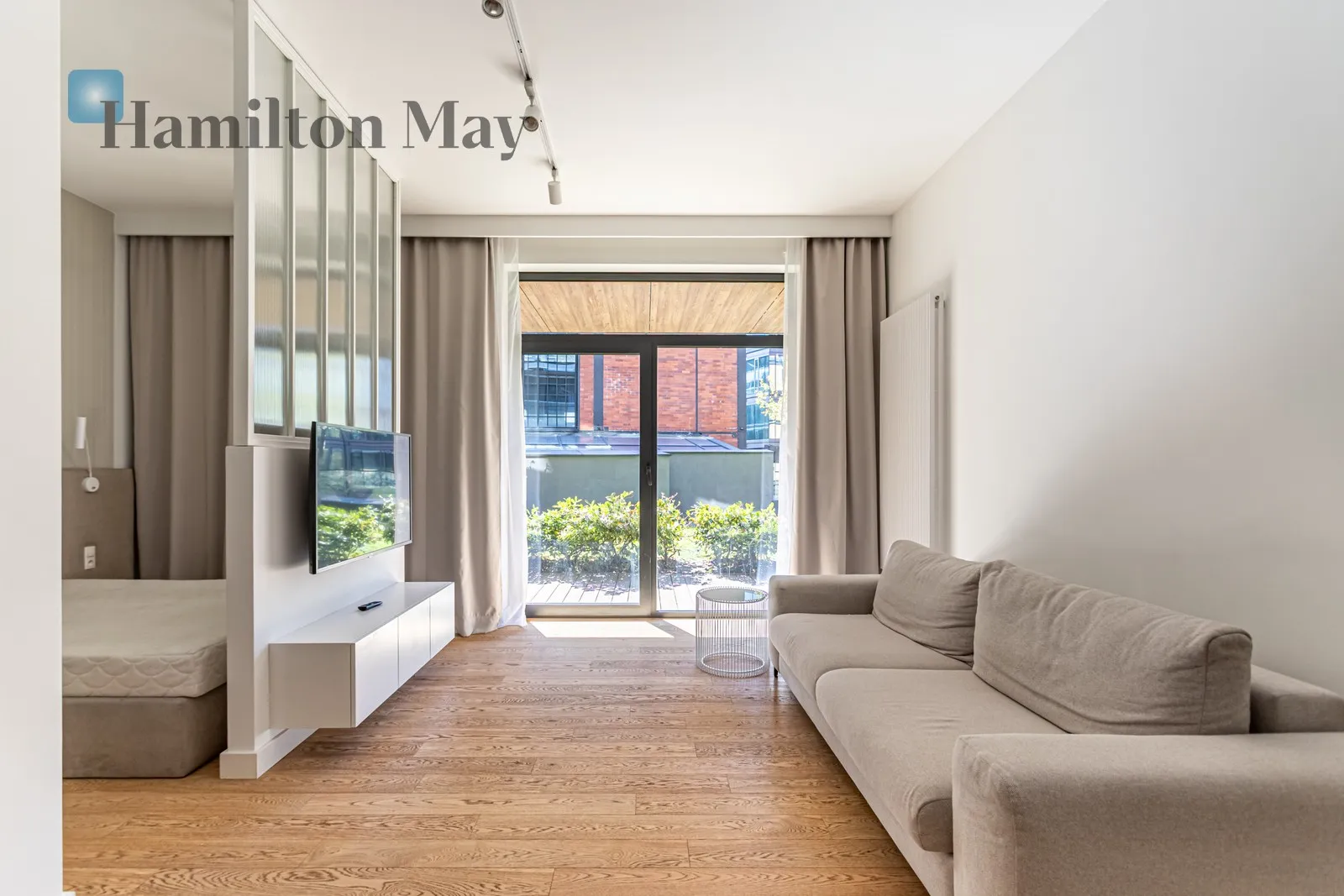 City: Warszawa Street: Leszczyńska Region: Śródmieście Subregion: Powiśle Distance to centre: 1.56 km Level: 4 Price: 6764 PLN Bedrooms: 1 Bathrooms: 1 - slider