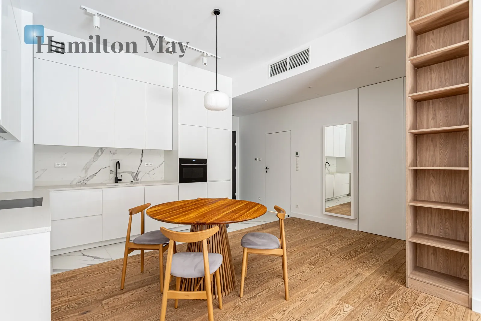 Region: Śródmieście Subregion: Powiśle Distance to centre: 1.56 km Level: 4 Price: 6764 PLN Bedrooms: 1 Bathrooms: 1 Size: 52m2 Price/m2: 130 PLN - slider