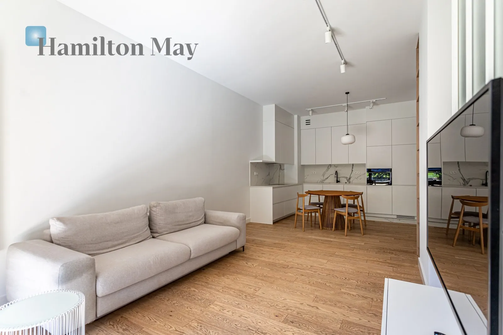 Region: Śródmieście Subregion: Powiśle Distance to centre: 1.56 km Level: 4 Price: 6764 PLN Bedrooms: 1 Bathrooms: 1 Size: 52m2 - slider