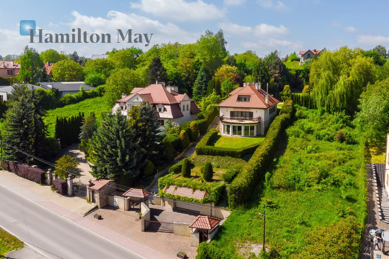 Price: 5750000 PLN Bedrooms: 4 Bathrooms: 3 - slider