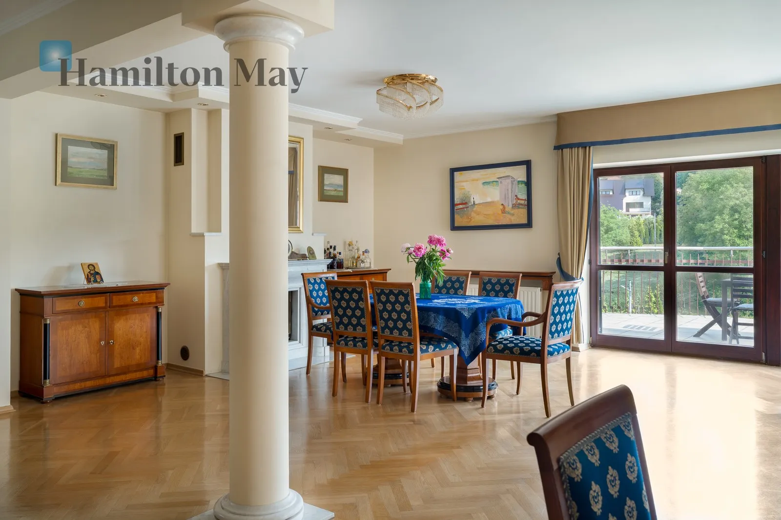 Region: Zwierzyniec Subregion: Zakamycze Distance to centre: 7.03 km Price: 5750000 PLN Bedrooms: 4 Bathrooms: 3 Plot size: 1939m2 - slider