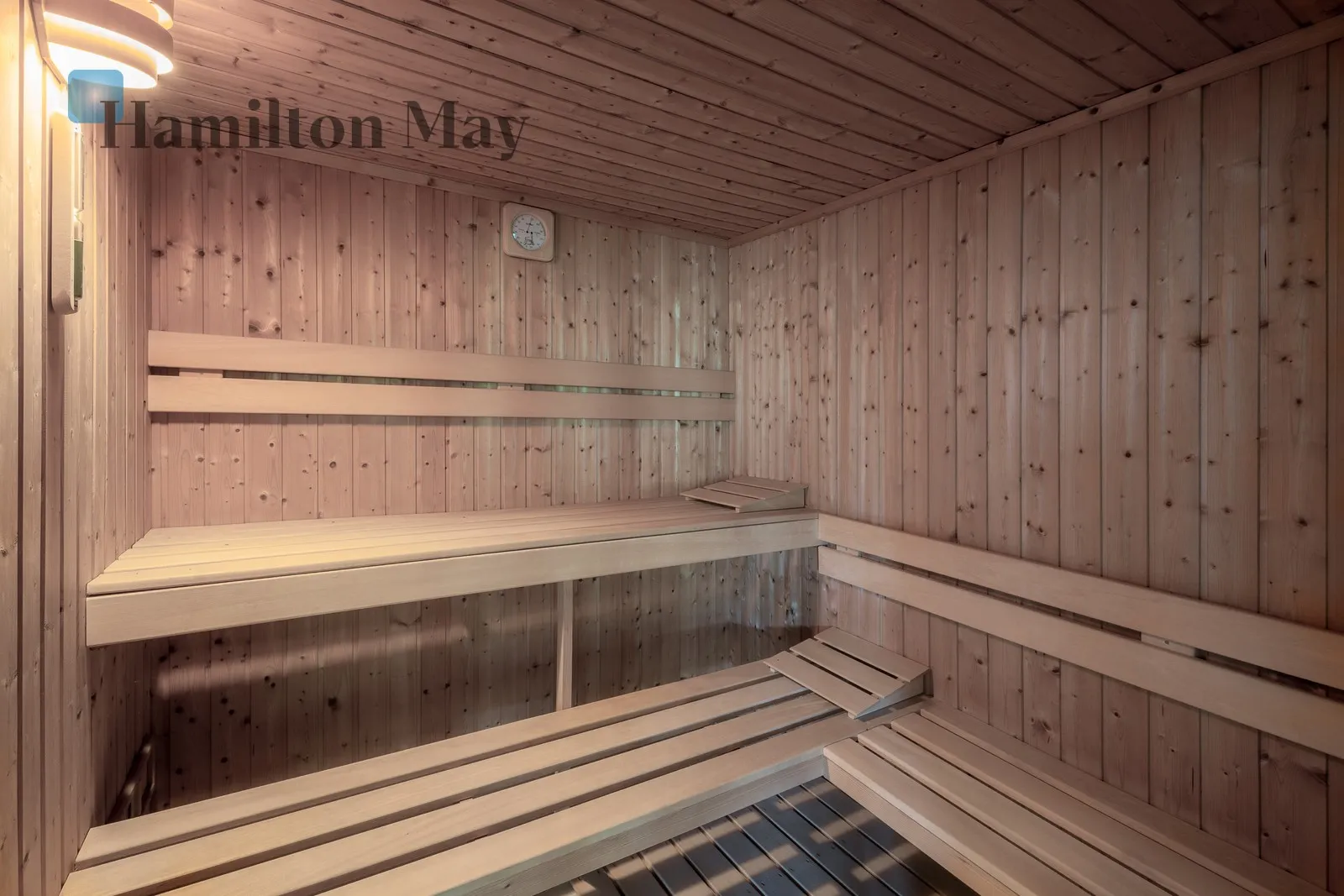 Subregion: Zakamycze Distance to centre: 7.03 km Price: 5750000 PLN - slider