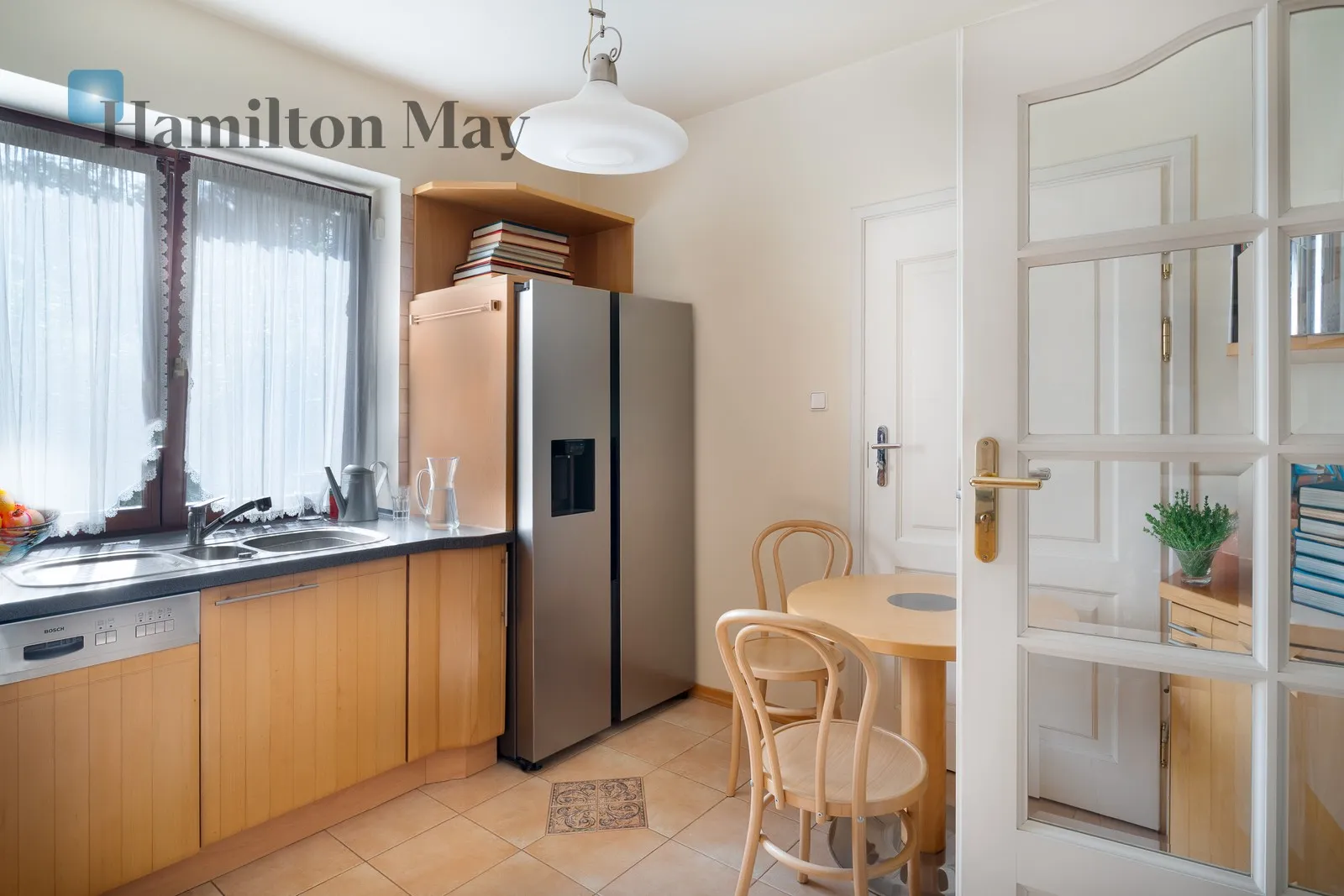 Price: 5750000 PLN Bedrooms: 4 Bathrooms: 3 Plot size: 1939m2 Price/m2: 14668 PLN - slider