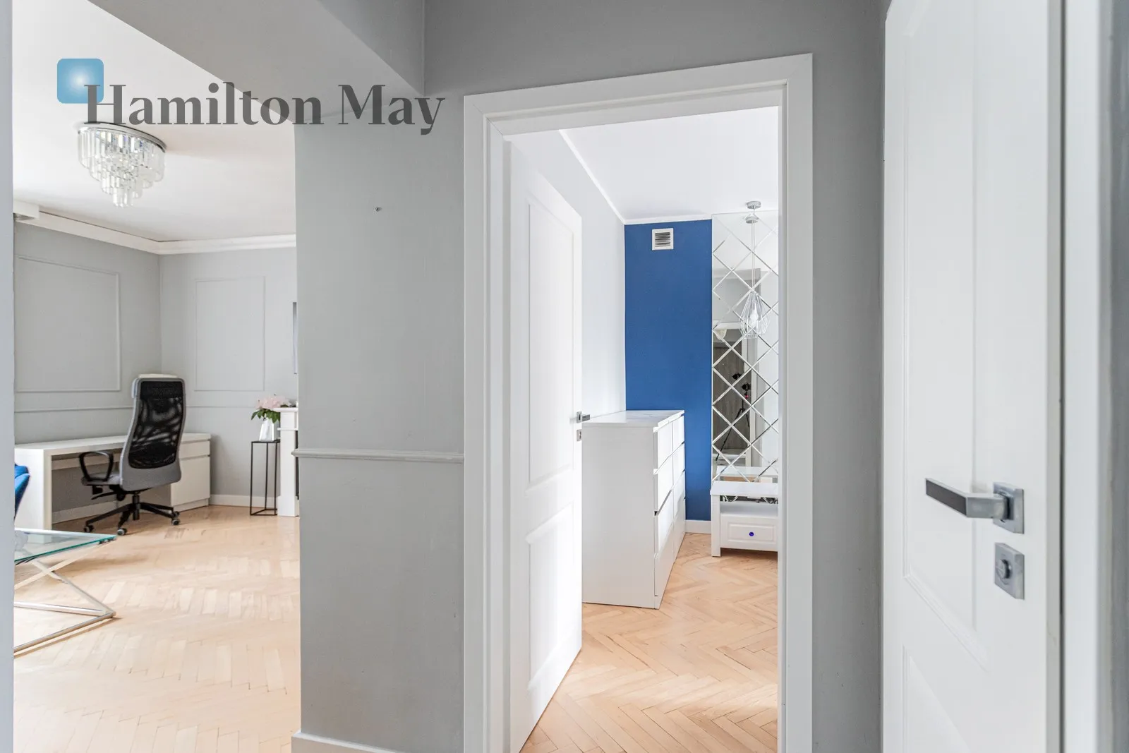 Cozy two-room apartment on Elektoralna - slider