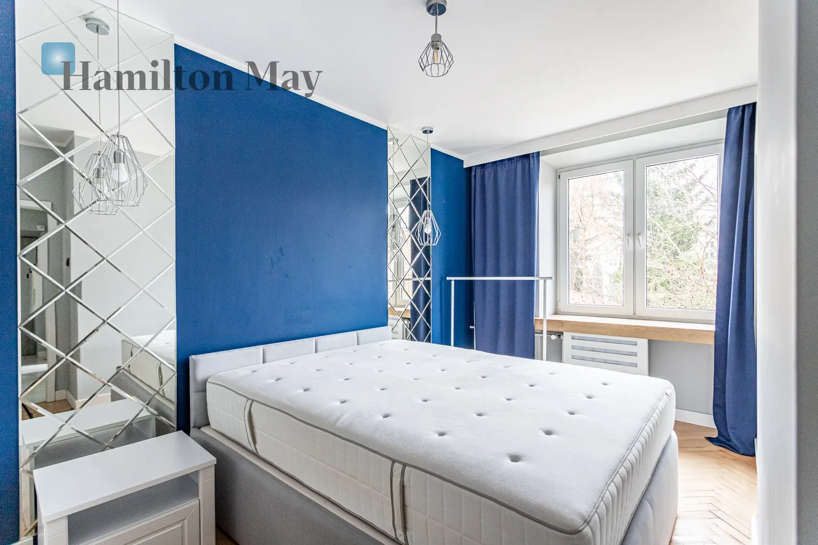 Cozy two-room apartment on Elektoralna - slider