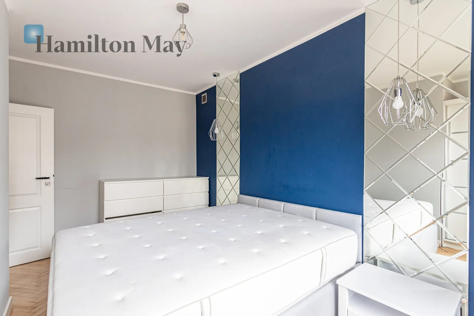 Cozy two-room apartment on Elektoralna - slider