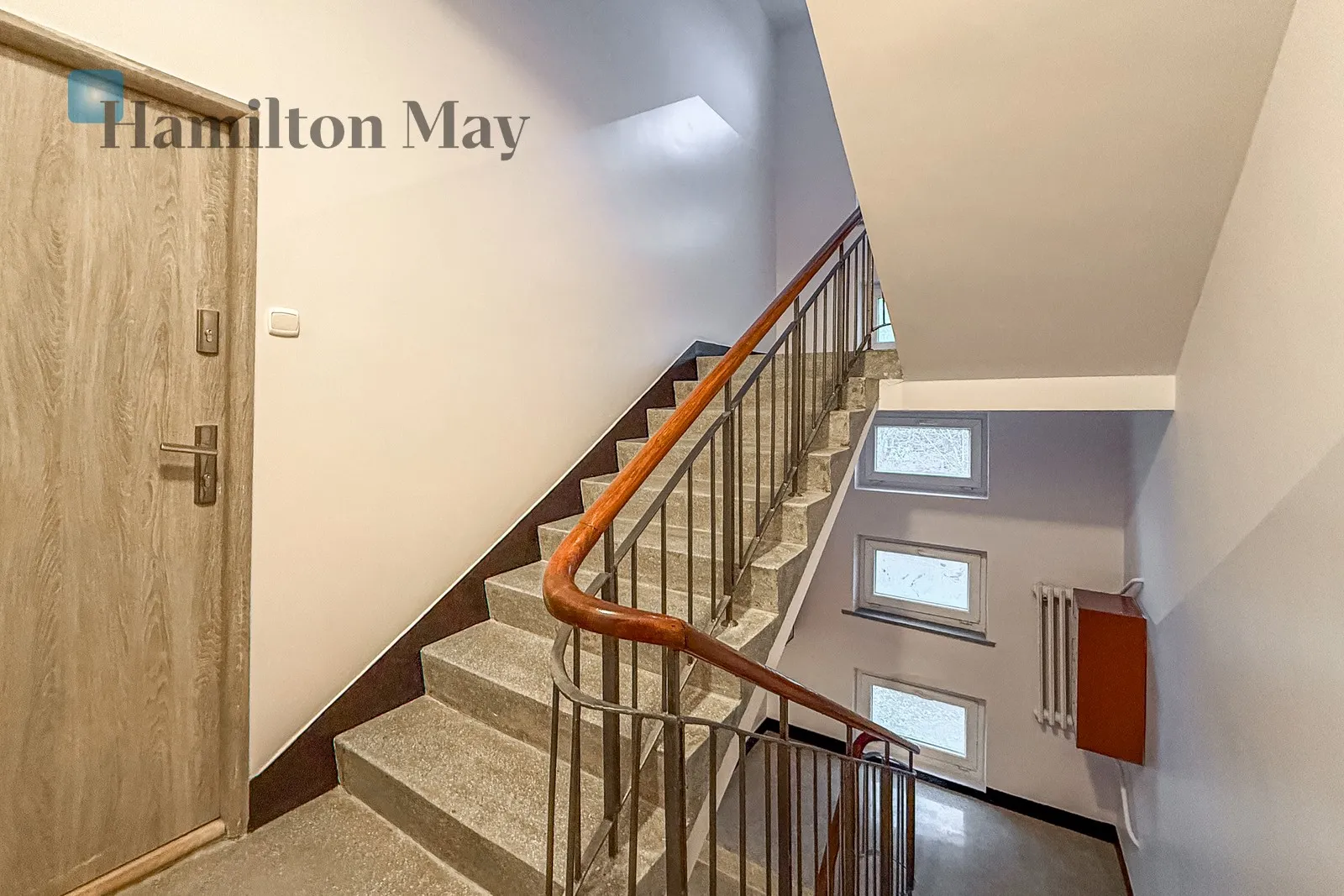 Cozy two-room apartment on Elektoralna - slider